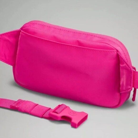 Lululemon Lululemon Sonic Pink Team Canada Future Legacy Mini Belt Bag Size ONE SIZE - 9 Thumbnail
