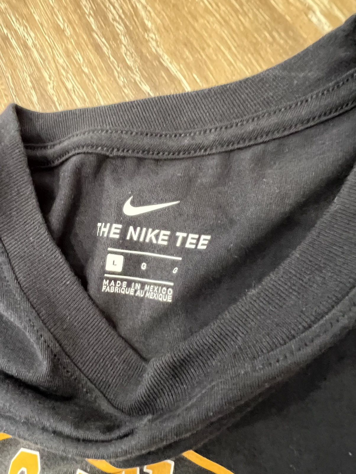 Nike Nike roswell rayguns sb tee Size US L / EU 52-54 / 3 - 3 Thumbnail