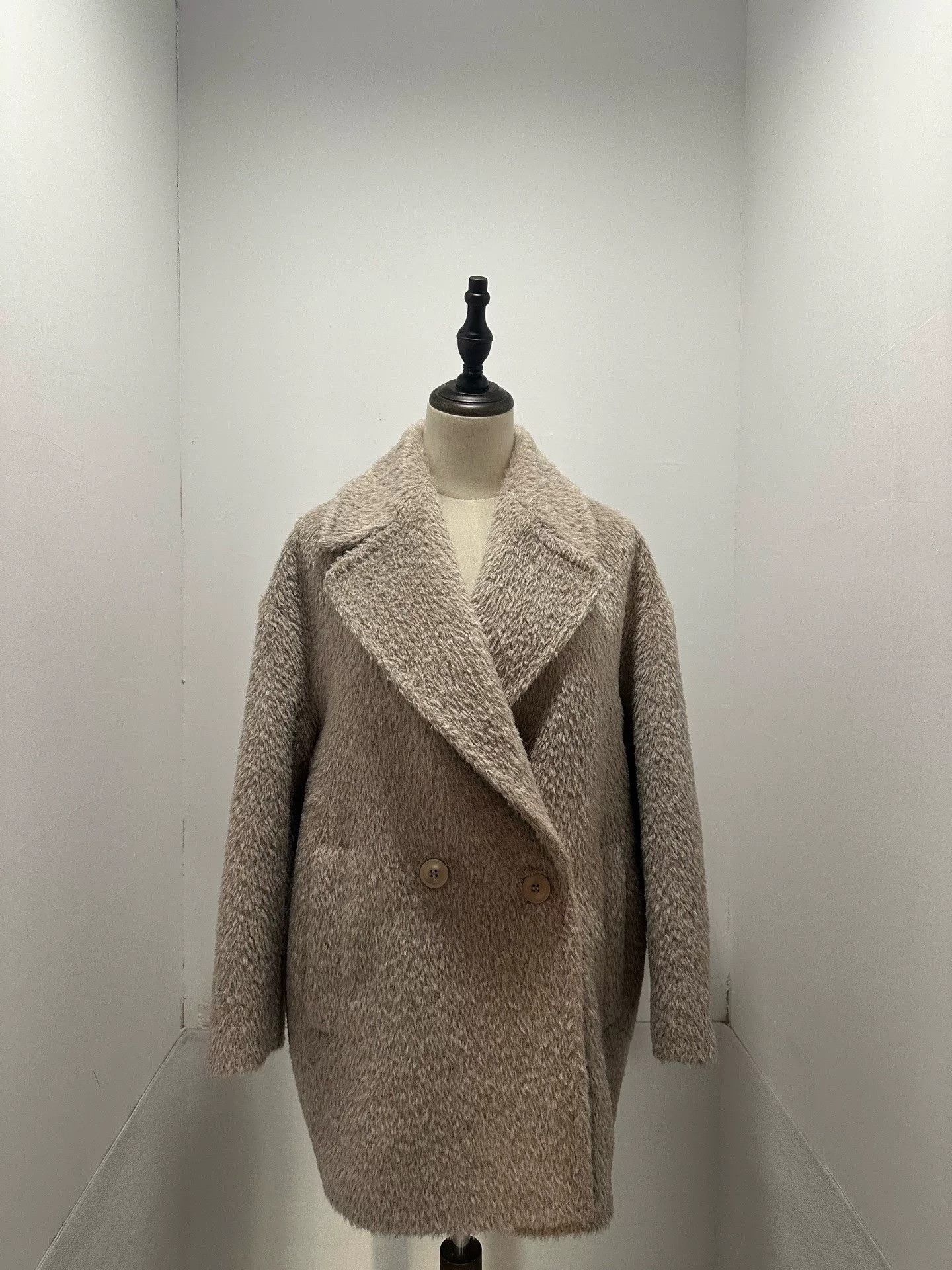 Max Mara Maxmara Studio Alpaca Wool Coat Size US S / EU 44-46 / 1 - 1 Thumbnail