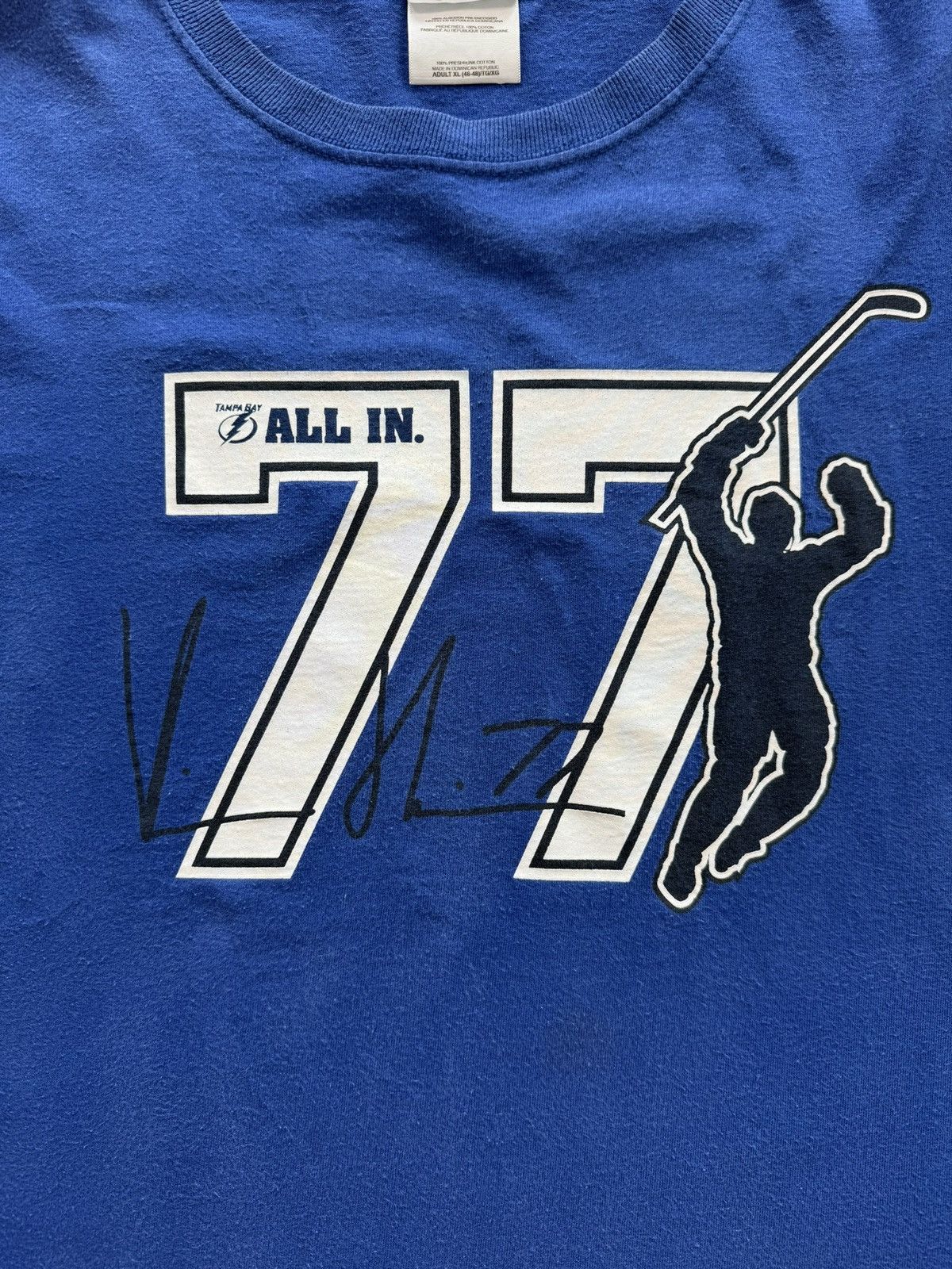 NHL Vintage Tampa Bay Lightning Victor Hedman #77 Signature Tee Size US XL / EU 56 / 4 - 5 Thumbnail