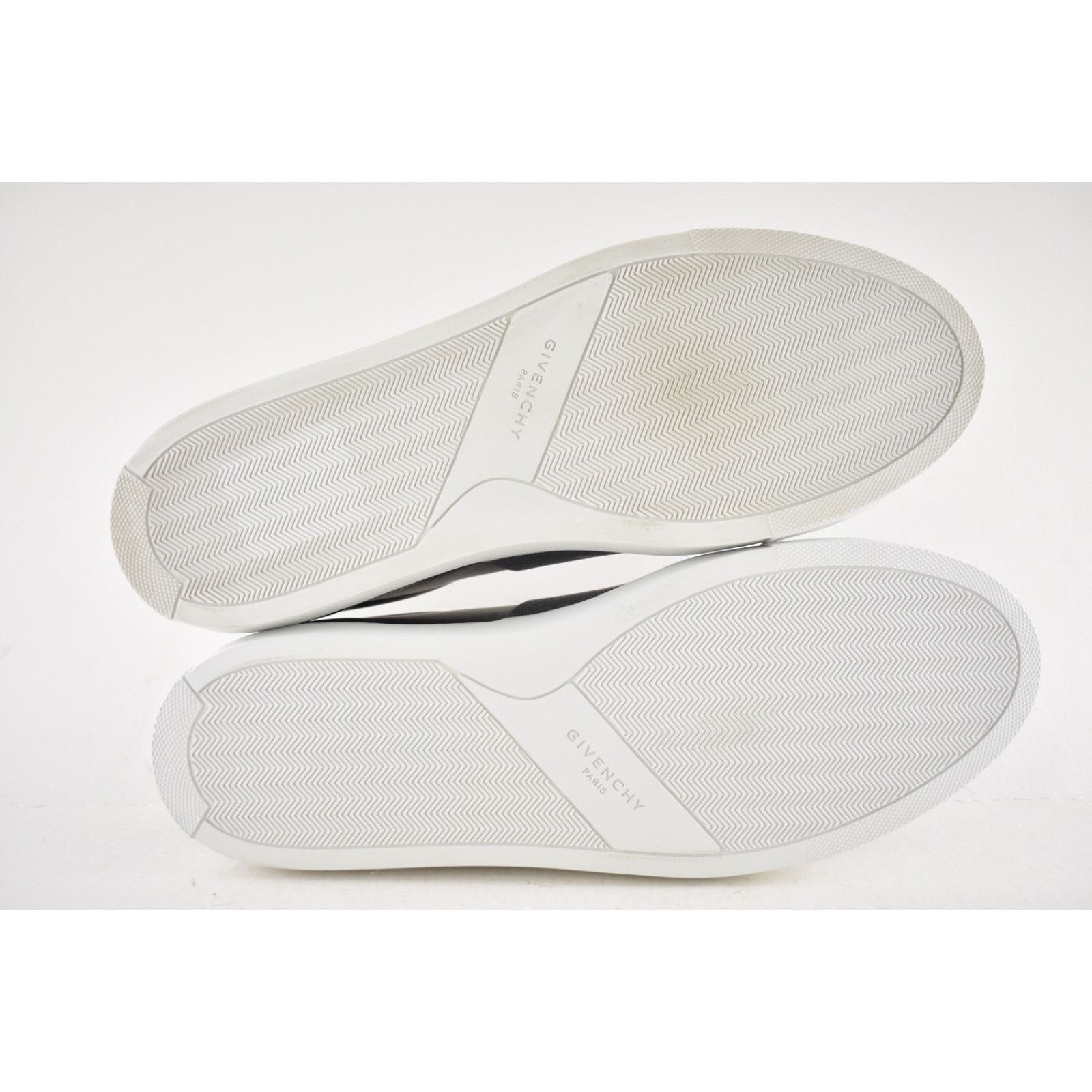 Givenchy Givenchy Urban Street Grey Leather Low Top Sneaker 44/11 Size US 11 / EU 44 - 11 Thumbnail