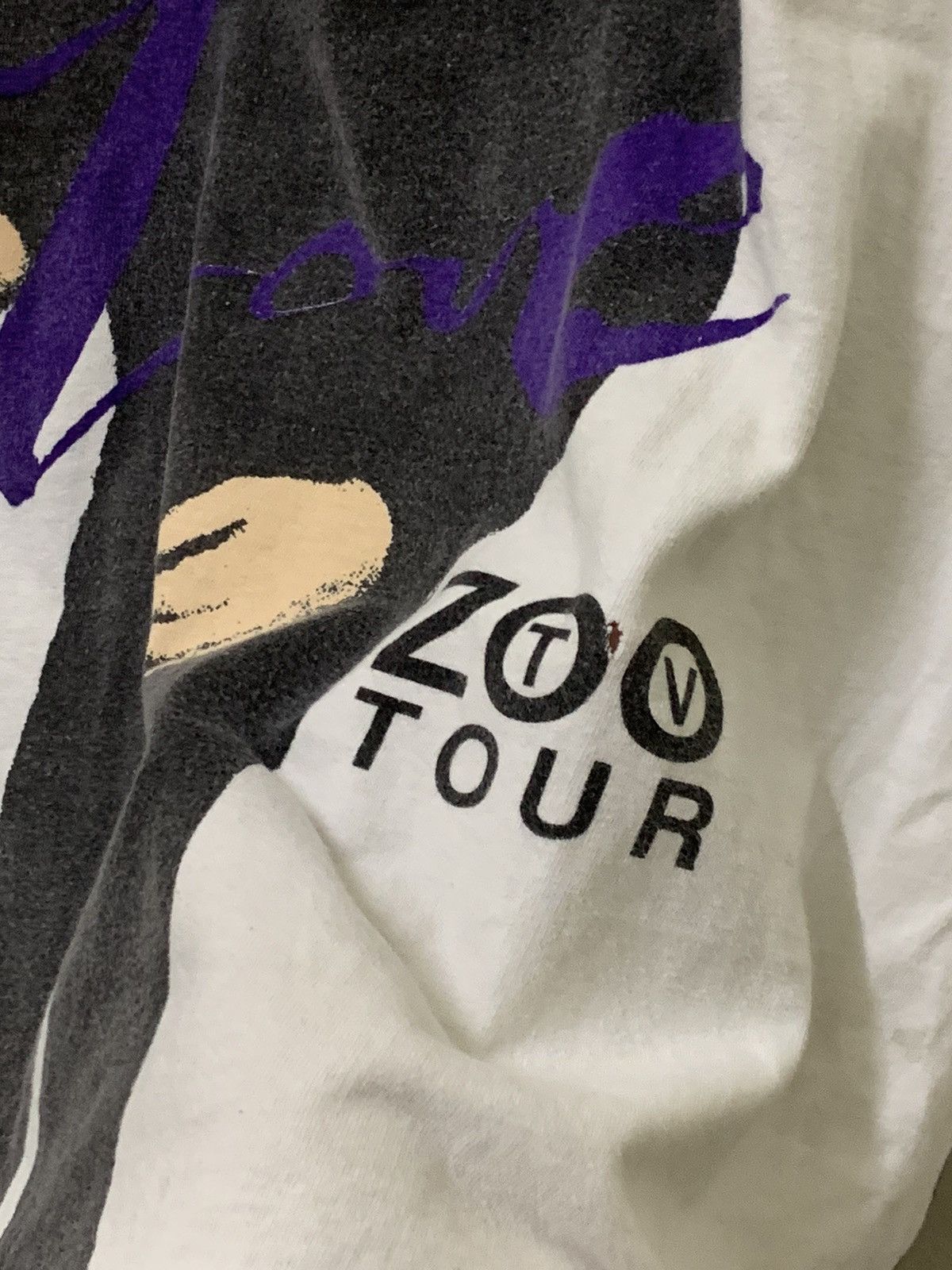 Band Tees Vintage 90's trashed crop tank top U2 1991 tour Tshirt Size US M / EU 48-50 / 2 - 5 Thumbnail