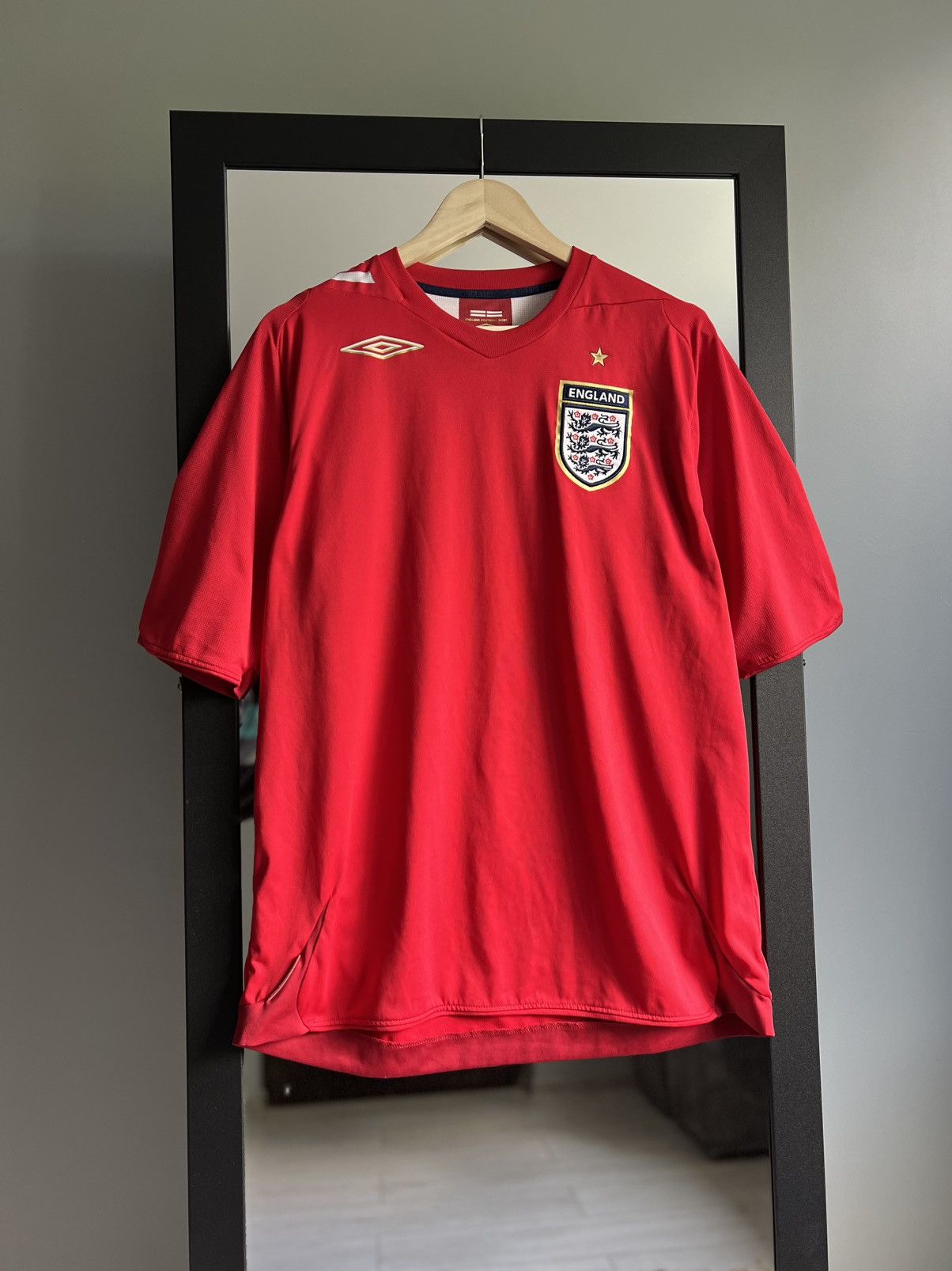Umbro × Vintage Vintage Umbro England 2006/08 Away Blokecore Soccer Jersey Size US L / EU 52-54 / 3 - 2 Thumbnail