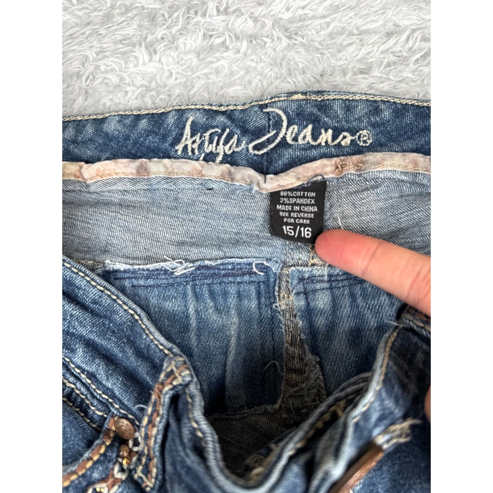 Denime Ariya Jeans Pants Juniors 15 Blue Denim Flared Mid Rise 32x31 Embroidered Distressed Stretch Cotton Size 36" / US 14 / IT 50 - 6 Thumbnail