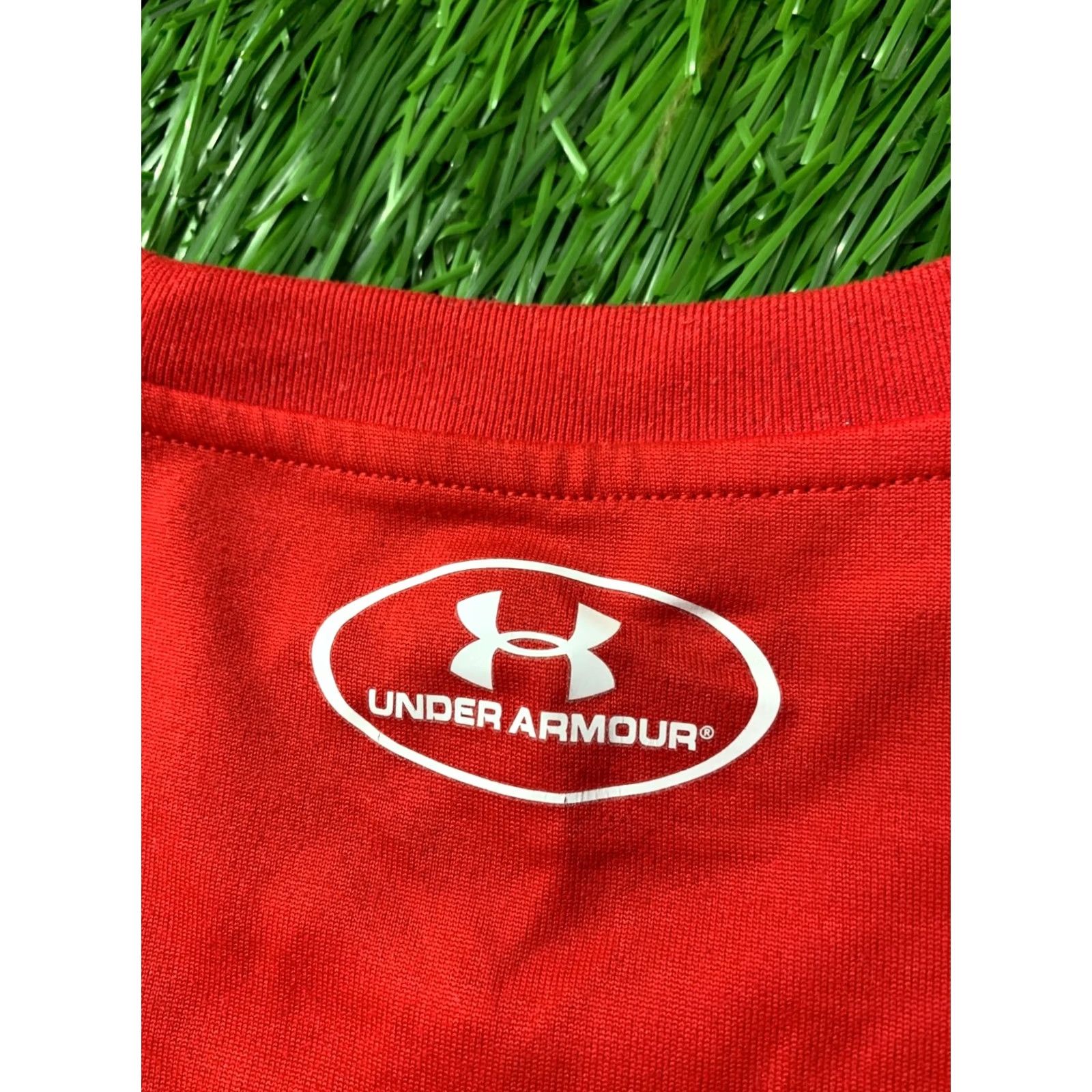 Under Armour UNDER ARMOUR HEATGEAR MEN T-Shirt JERSEY ORIGINAL SIZE S Red Short Sleeve Crew Neck 66 cm 52 cm Logo Print CrossFit Base Layers Fitness Summer Size US S / EU 44-46 / 1 - 8 Thumbnail