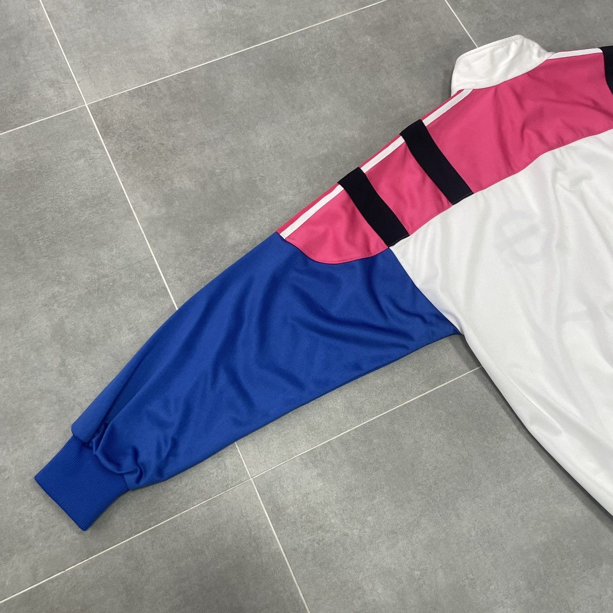 Adidas × Vintage Vintage Adidas Track Jacket Size M Size US M / EU 48-50 / 2 - 20 Thumbnail