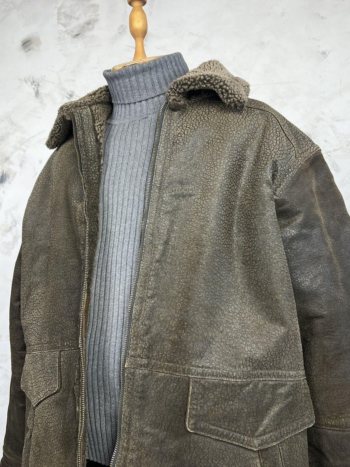 Vintage Vintage Shearling Leather Jacket Size XL - XXL Size US XXL / EU 58 / 5 - 3 Thumbnail