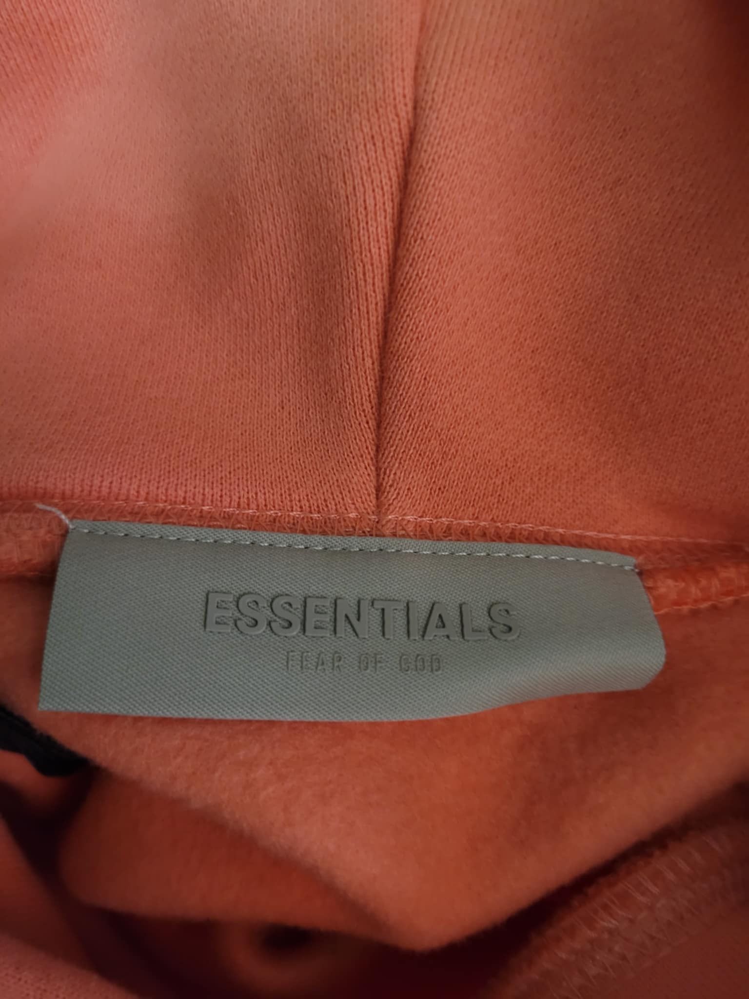 Fear of God Fear of god essential relaxed hoodie Coral sz M Size US M / EU 48-50 / 2 - 9 Thumbnail
