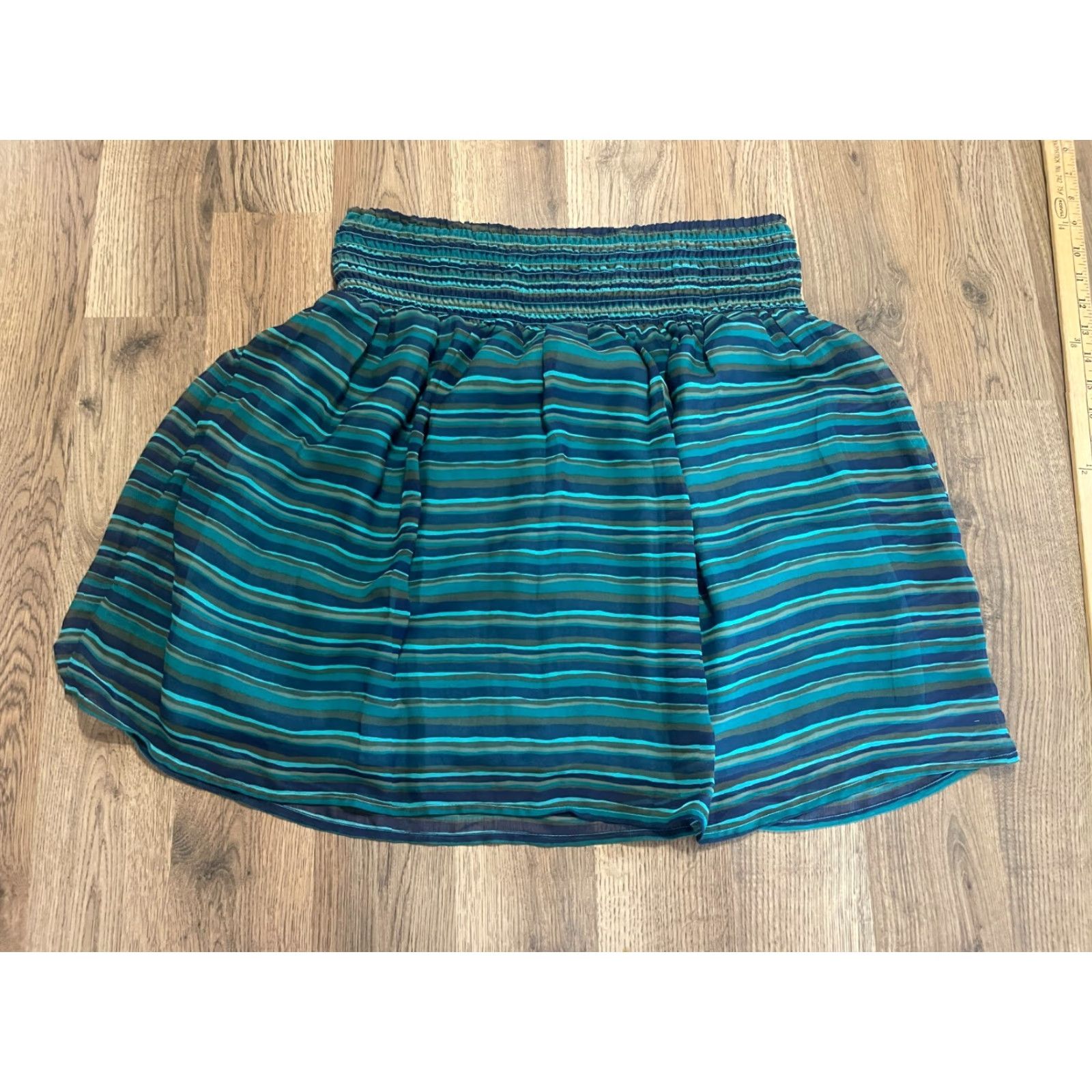 Old Navy Old Navy Skirt Women's Large Blue Green Striped Pull On Mini Skirt Casual Size 36" / US 14 / IT 50 - 2 Thumbnail