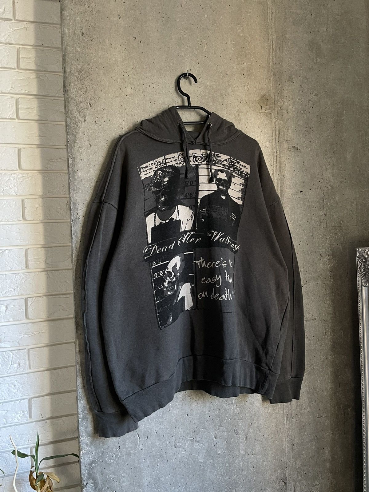 【00s_Archive】2-WAY短丈DownJKT平成Y2Kギャルopium archive opium hiphop y2k 00s T-shirt - メルカリ