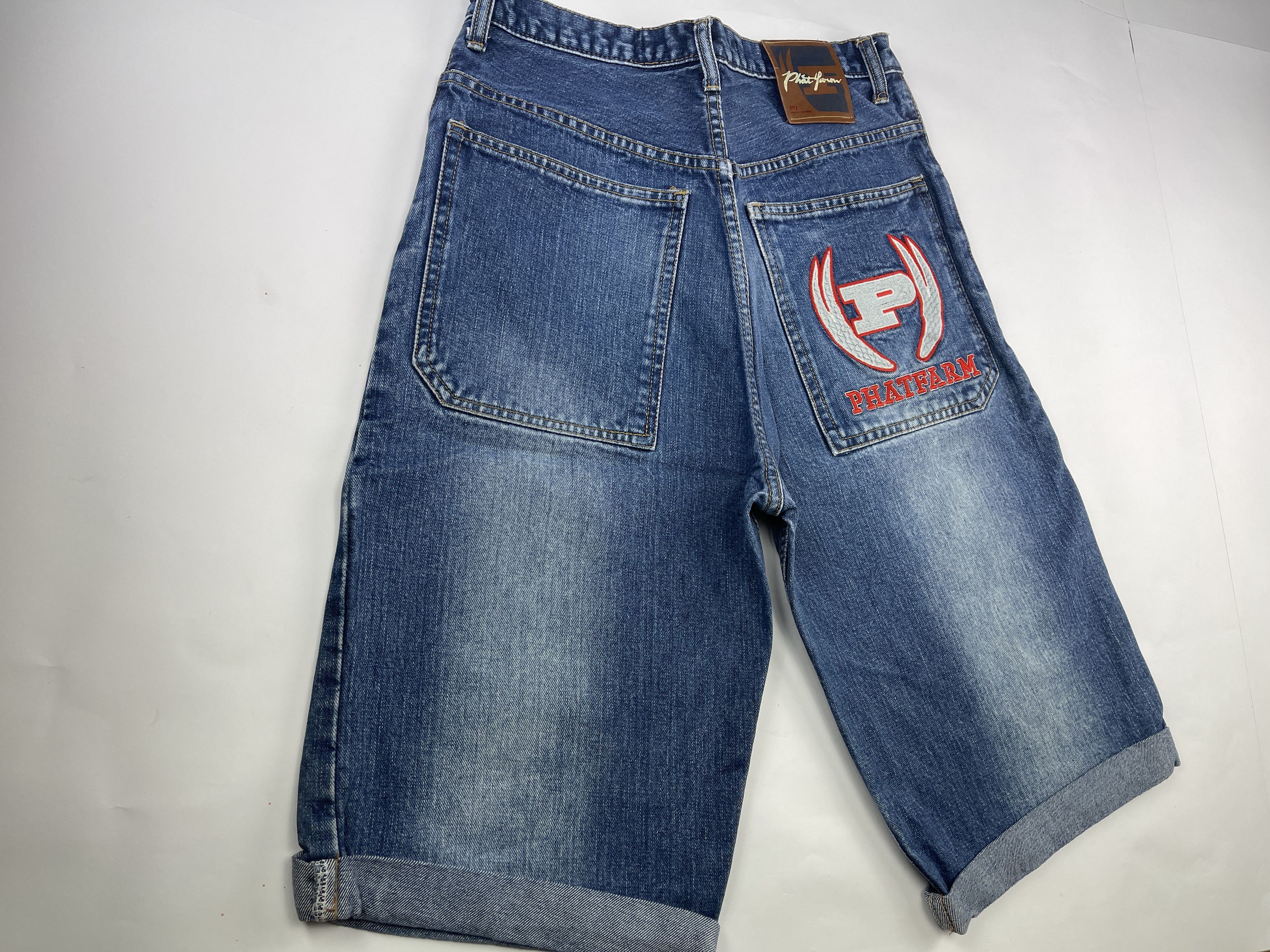 Phat Farm Phat Farm shorts, vintage hip hop baggy jeans, 90s size W 28 Size US 28 / EU 44 - 2 Thumbnail