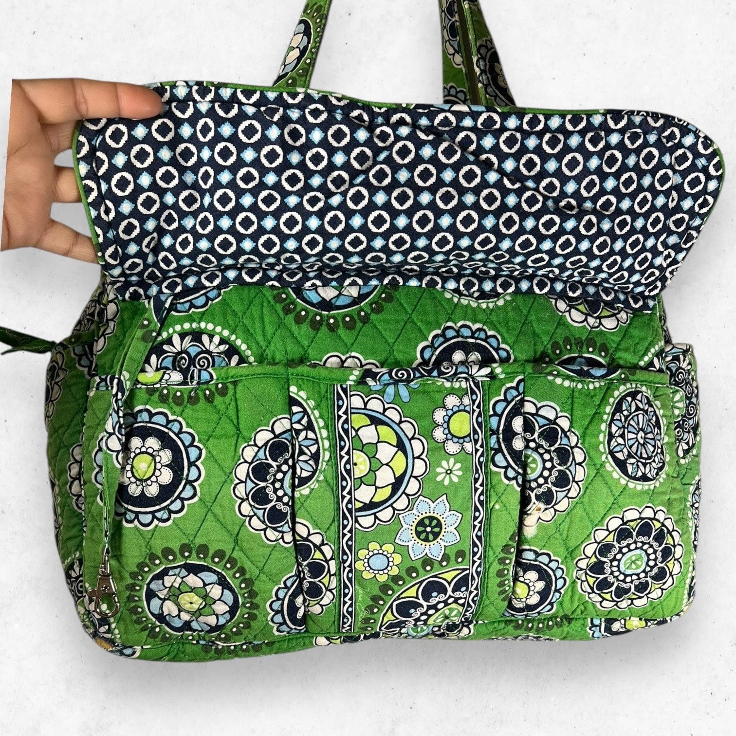 Vera Bradley Vera Bradley Cupcakes Green Retired Pattern Duffel DAMAGED Size ONE SIZE - 3 Thumbnail
