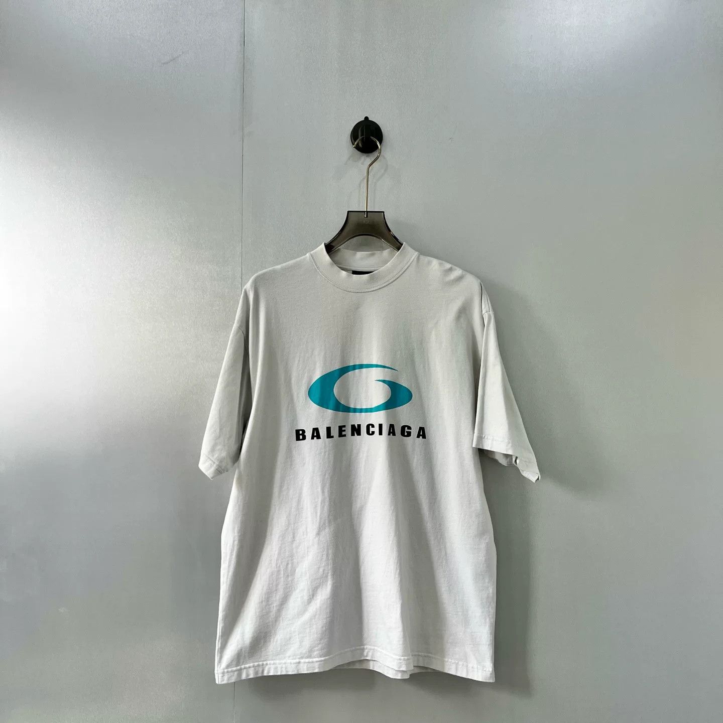 Balenciaga Balenciaga White Blue Short Sleeve T-shirt Size US S / EU 44-46 / 1 - 1 Thumbnail