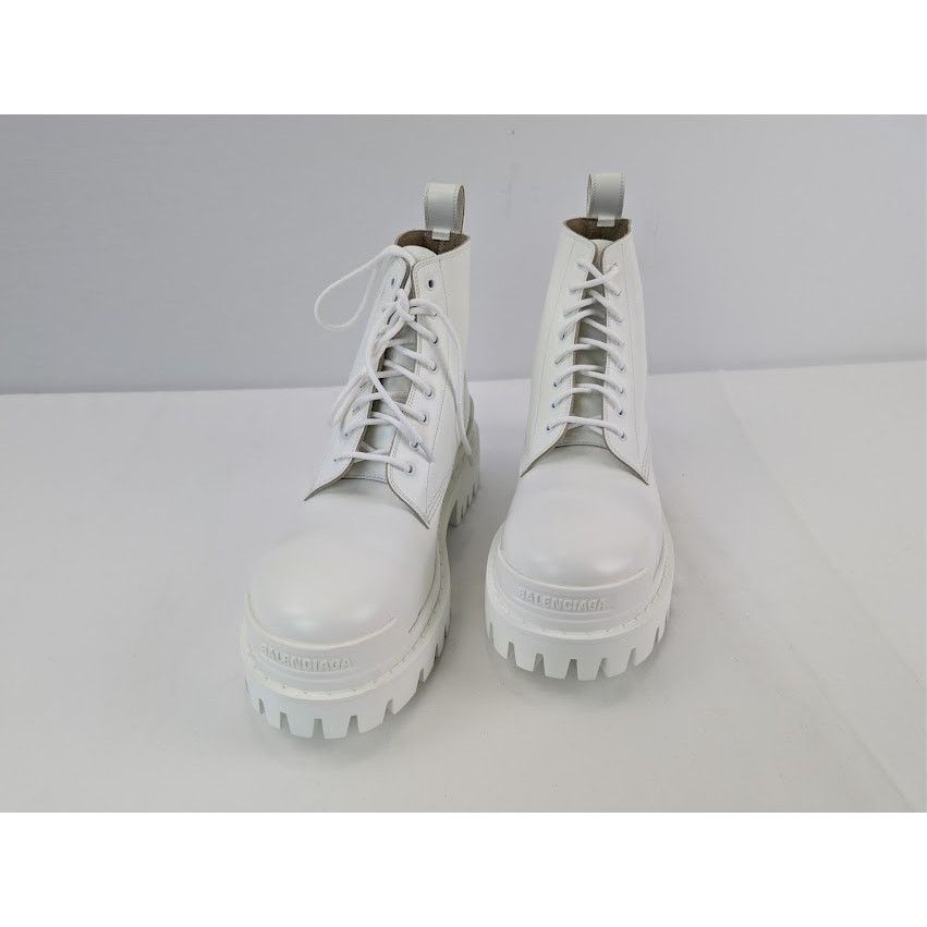 Balenciaga o1rshd1 Strike L20 Boots in Optic White Size US 7 / EU 40 - 8 Thumbnail