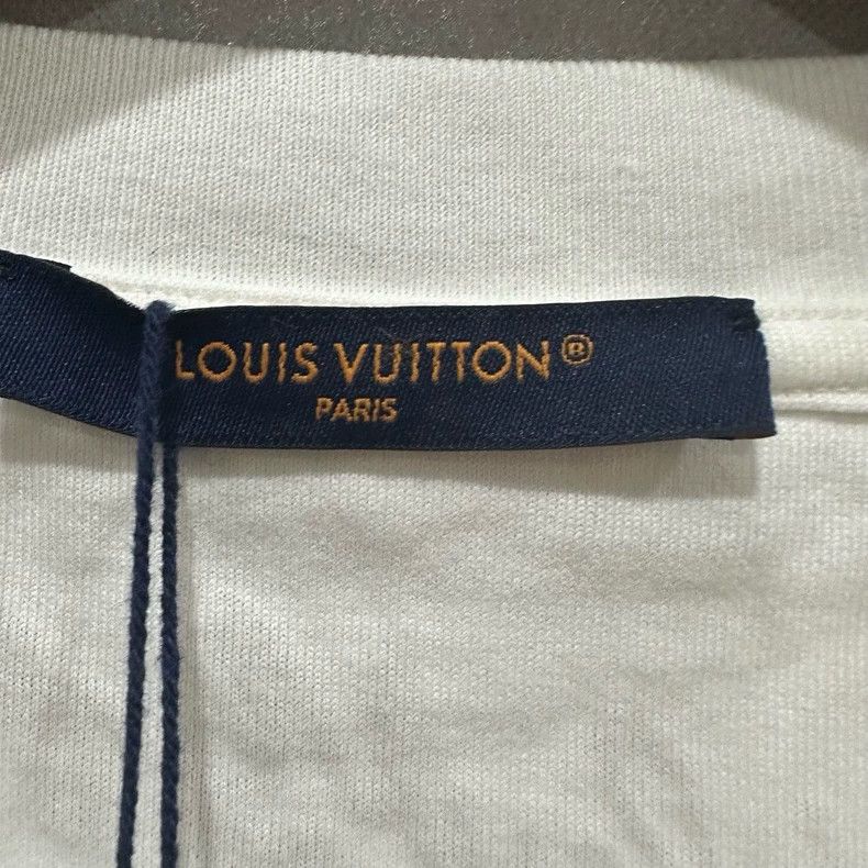 Louis Vuitton Louis Vuitton Chest pearl badge shield printed logo short Size US L / EU 52-54 / 3 - 4 Thumbnail