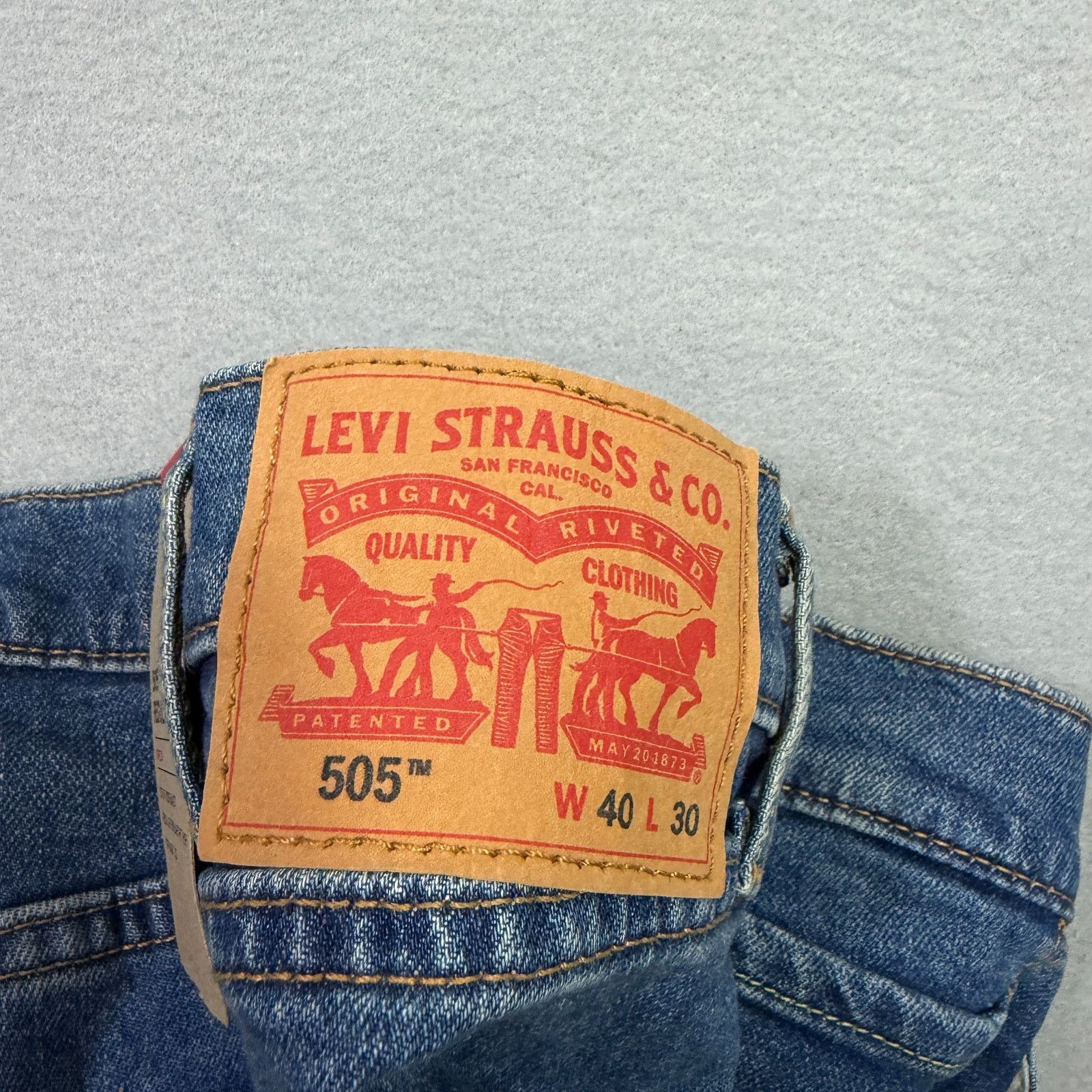 Levi's Levis 505 Jeans Men's 40x30 Blue Regular Fit Straight NEW Size US 40 / EU 56 - 7 Thumbnail