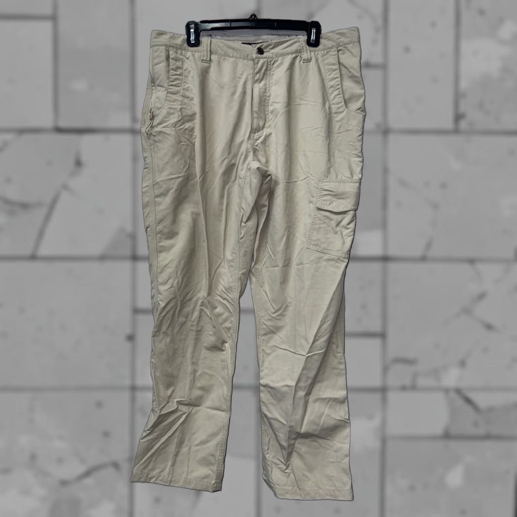 Mountain Khakis Mountain Khakis Beige Hiking Pants Mens 38x30 Regular Khakis Inseam 30 Beige Hiking Pants Mens 38x30 Regular Khakis Mountain Khakis Size US 38 / EU 54 - 1 Thumbnail