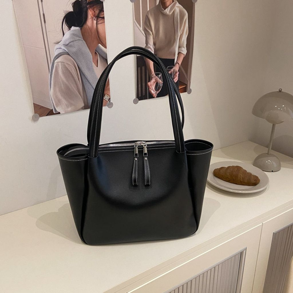 Japanese Brand Large capacity handbag Size ONE SIZE - 4 Thumbnail