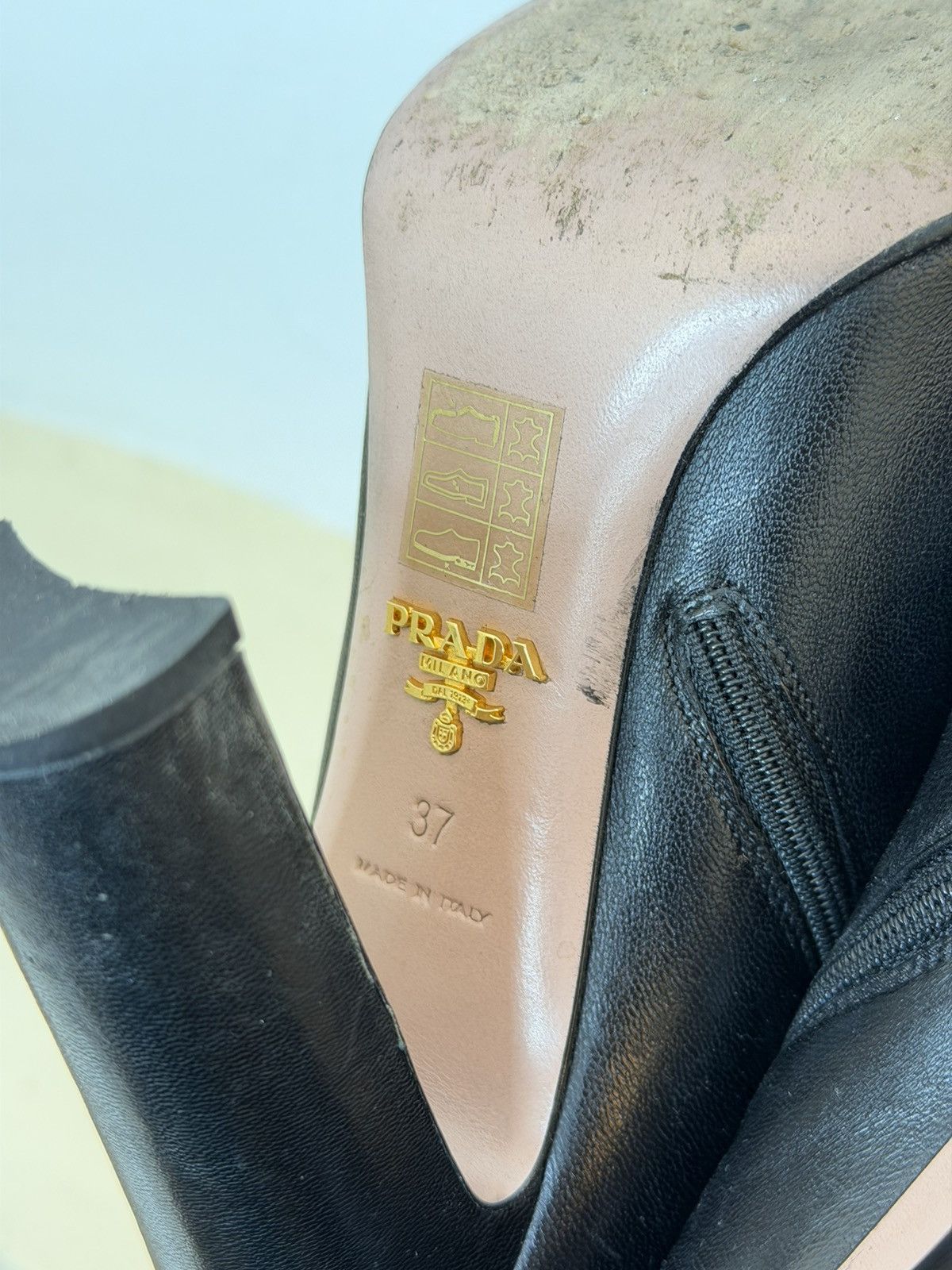 Prada Prada Leather Heels Top Studded Low Ankle Boots Nero Size 37 Size US 7 / IT 37 - 7 Thumbnail