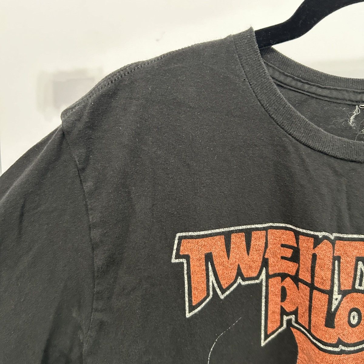 Other Twenty One Pilots Graphic Band Tshirt Sz Large - "Johnnie" Size US L / EU 52-54 / 3 - 6 Thumbnail