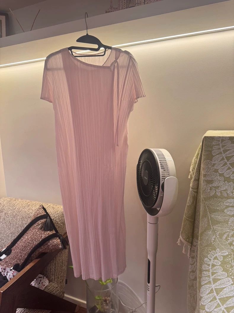 Issey Miyake Issey Miyake size:2 Pink pleated dress Size XS / US 0-2 / IT 36-38 - 2 Thumbnail