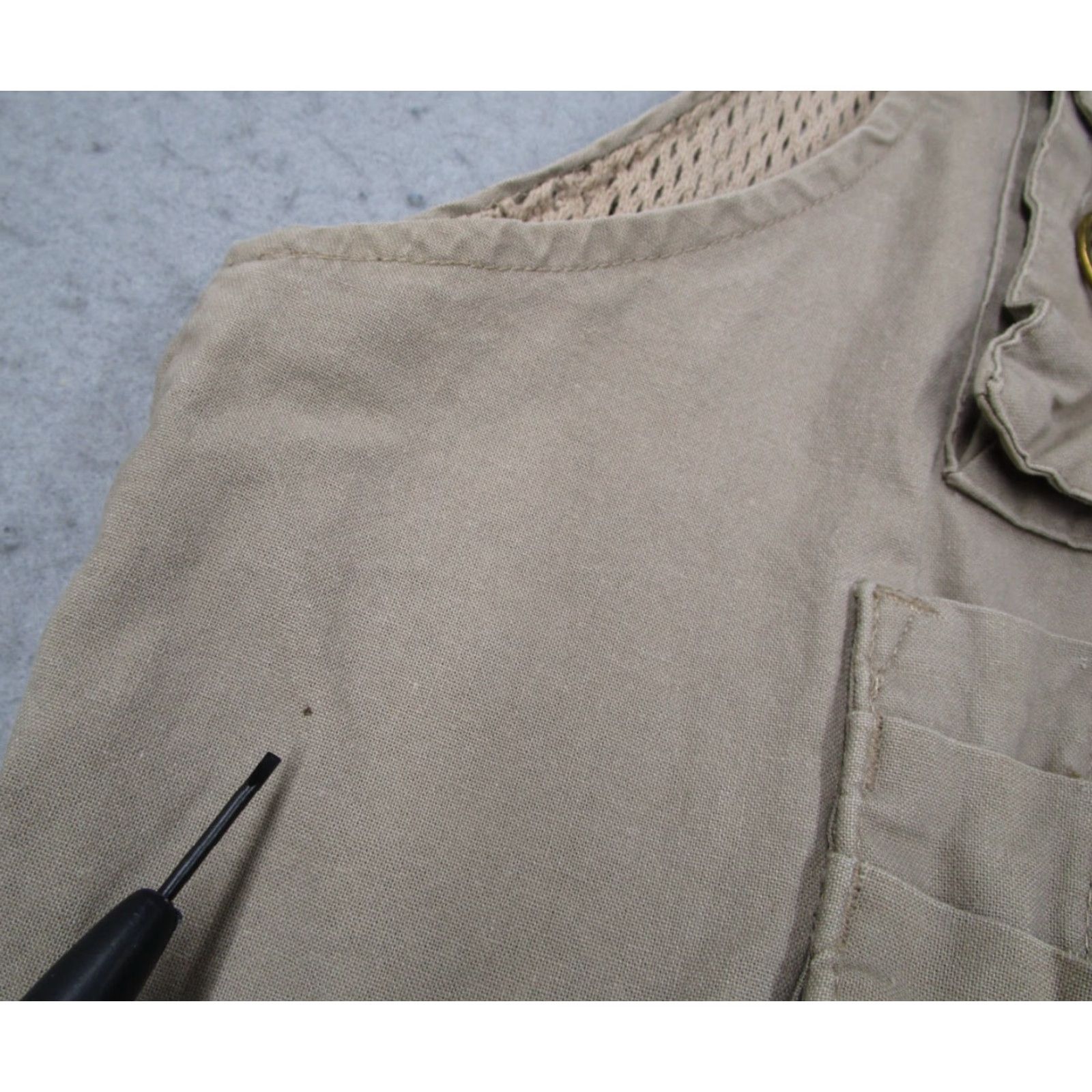 Vintage HUMVEE Vest Mens Large Beige Canvas Zip Safari Photo Travel Hike Hunting Fishing Casual Workwear Size US L / EU 52-54 / 3 - 4 Thumbnail