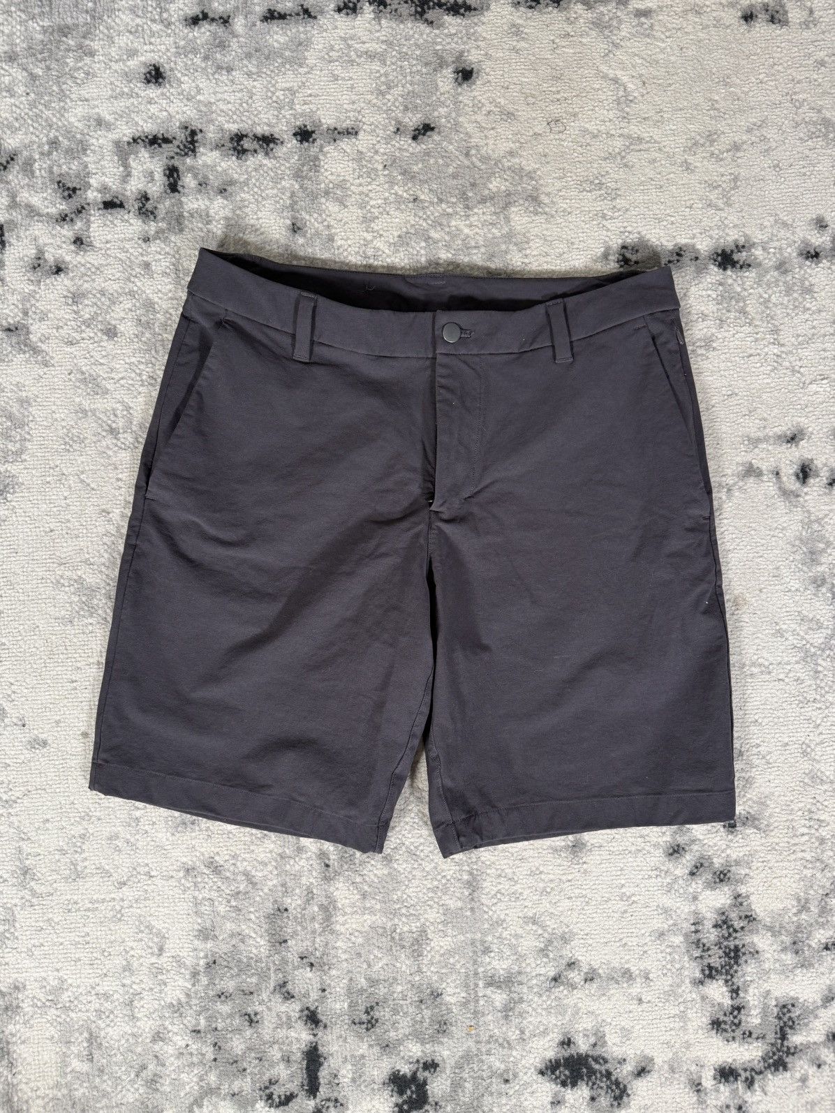 Lululemon Lululemon ABC Charcoal Classic Sport Shorts Size US 33 - 1 Thumbnail