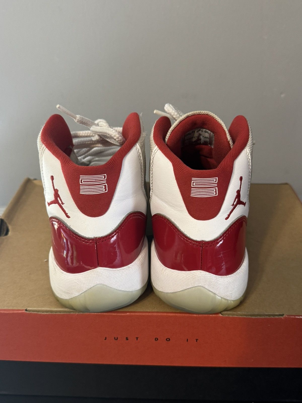 Jordan Brand Jordan 11 Cherry Size US 7 / EU 40 - 4 Thumbnail