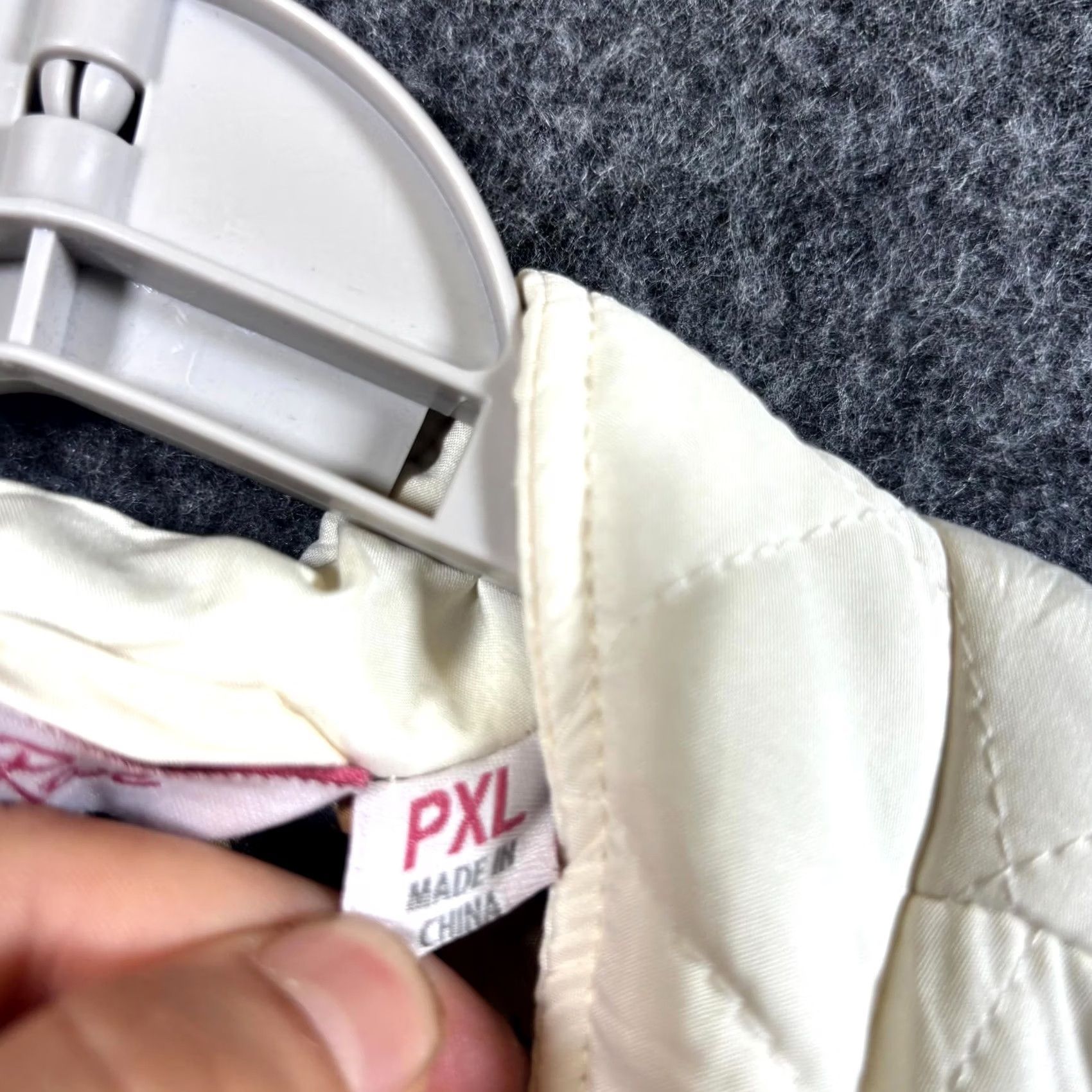 Vintage River & Rose Vest Women's PXL White Quilted Full-Zip Lined Travel Snap Pockets Vest Size XL / US 12-14 / IT 48-50 - 4 Thumbnail