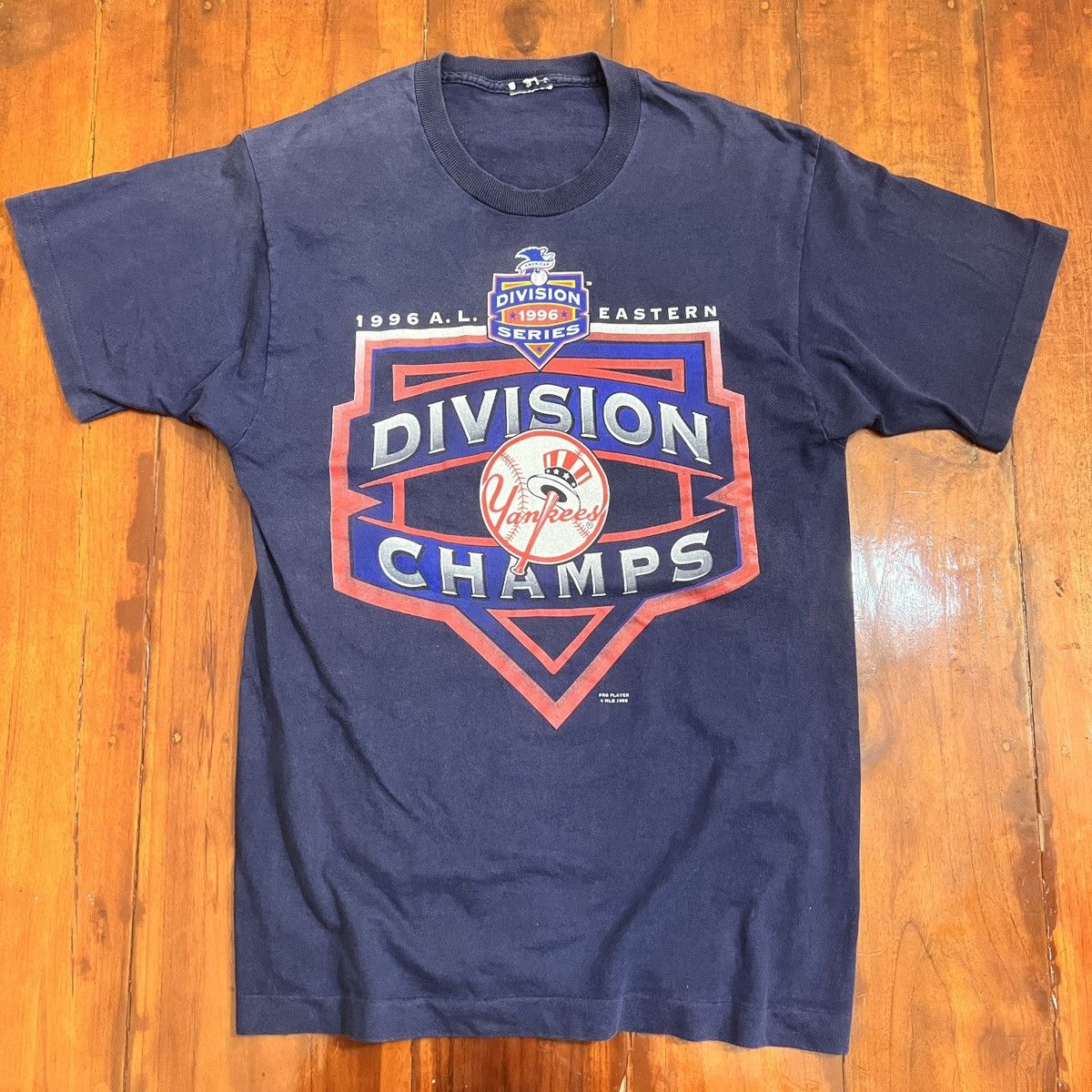 MLB Vintage 90's Mlb Yankees Size US M / EU 48-50 / 2 - 1 Thumbnail