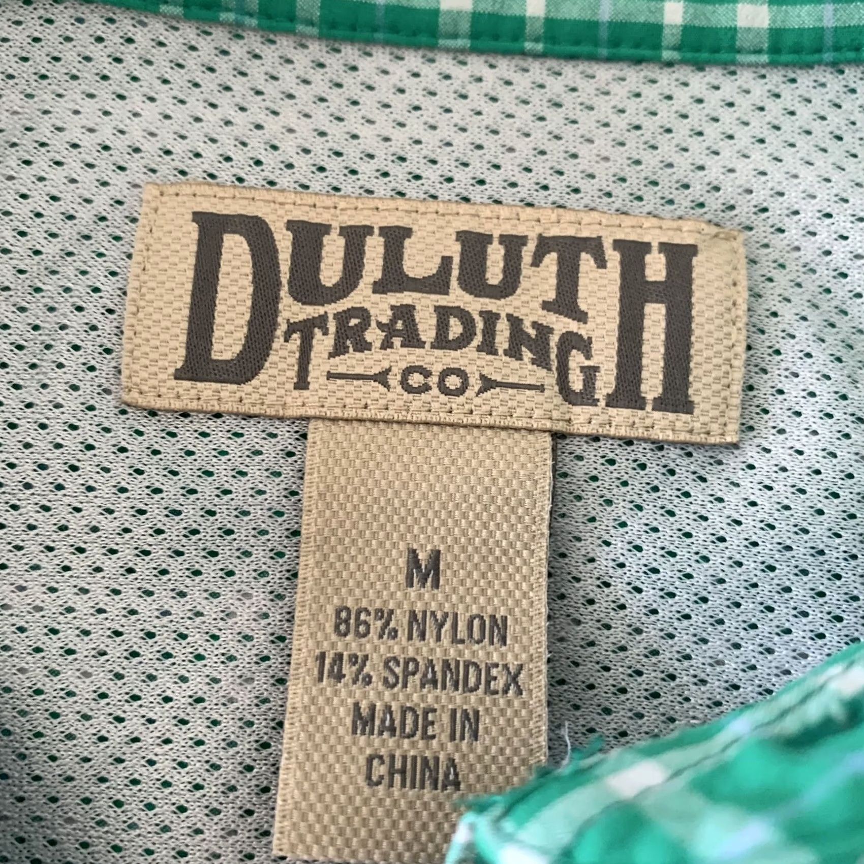 Vintage Duluth Button-Up Shirt Men’s M Short Sleeve Plaid Green Poly Size US M / EU 48-50 / 2 - 3 Thumbnail