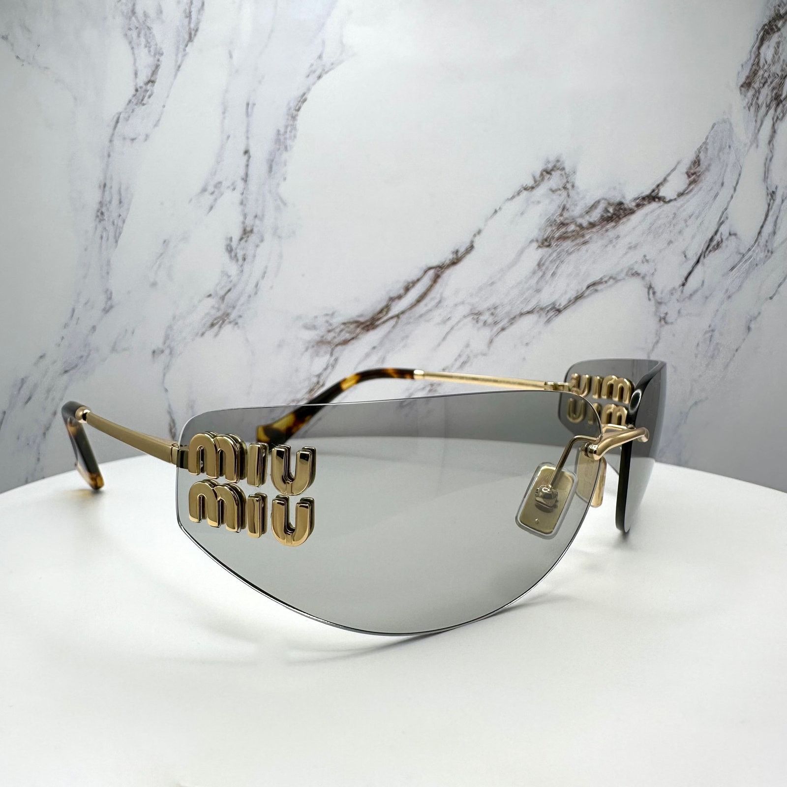 Miu Miu New MIU MIU Logo Sunglasses 2025 Runway Gold Slim Wrap Size ONE SIZE - 3 Thumbnail