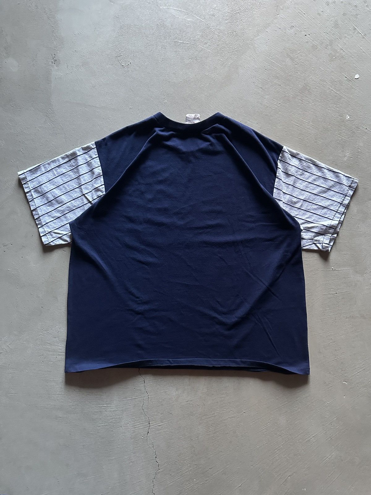 Vintage vintage made in canada varsity navy boxy cropped tshirt Size US XL / EU 56 / 4 - 3 Thumbnail