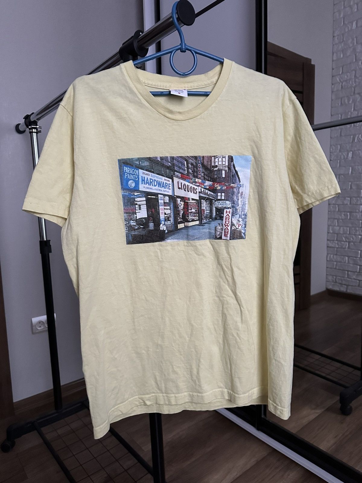 Supreme SS18 Supreme Hardware T-Shirt Tee Size US M / EU 48-50 / 2 - 3 Thumbnail