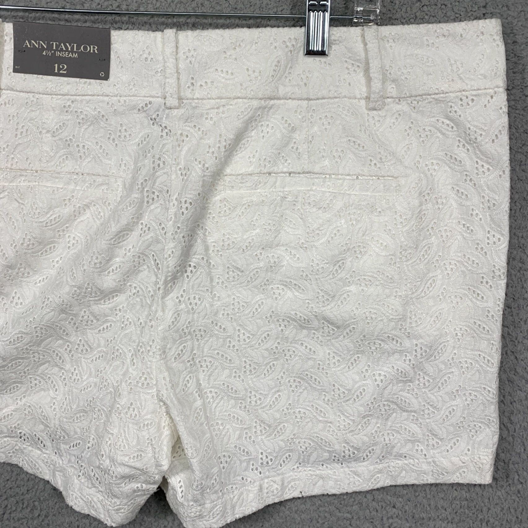Ann Taylor Ann Taylor Womens Boyfriend Shorts Size 12 White 4 1/2" Inseam NEW Size 34" / US 12 / IT 48 - 6 Thumbnail
