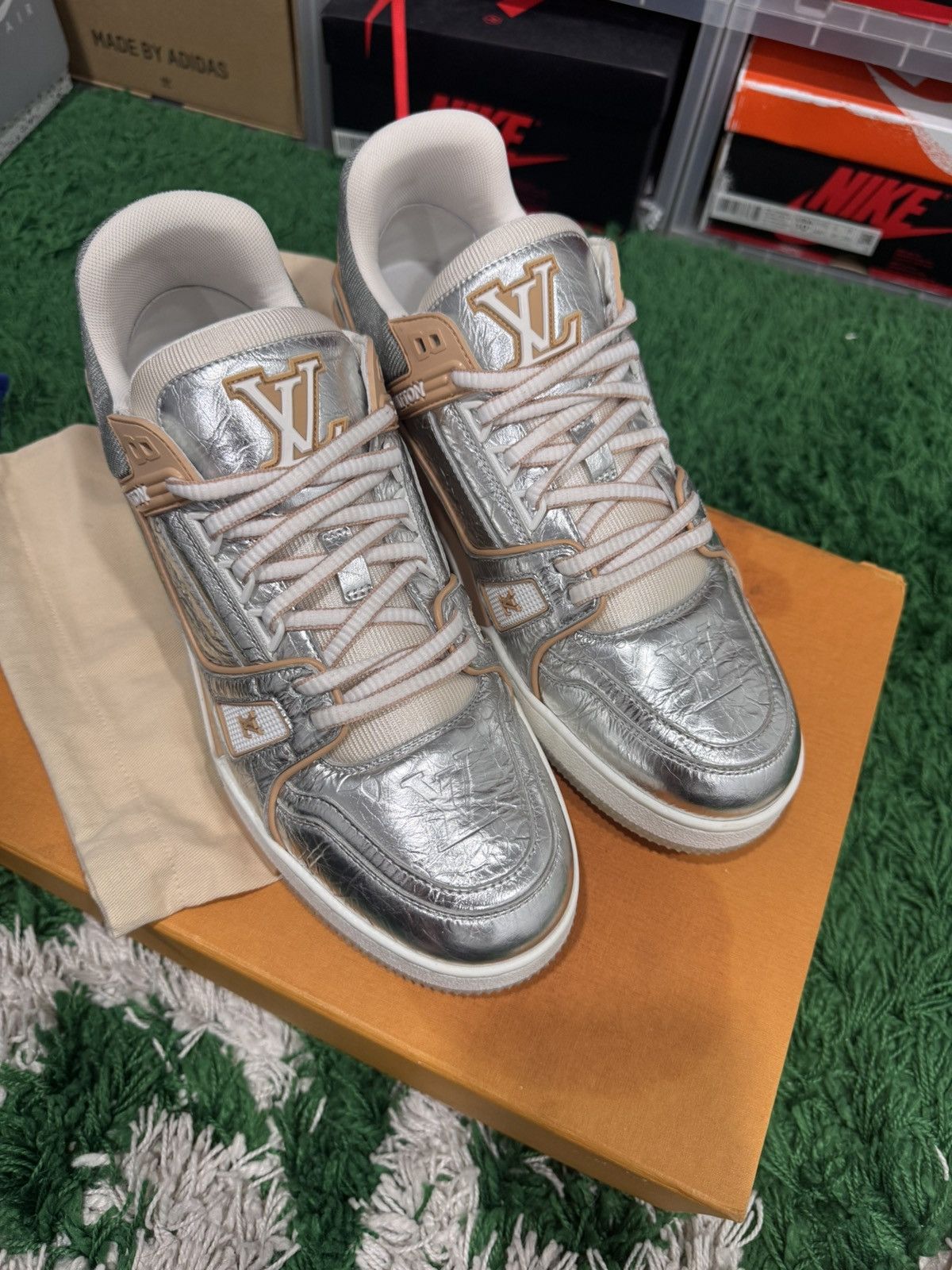 Louis Vuitton Louis Vuitton Trainer Sneaker (7.5LV/ 9US) Size US 9 / EU 42 - 8 Thumbnail