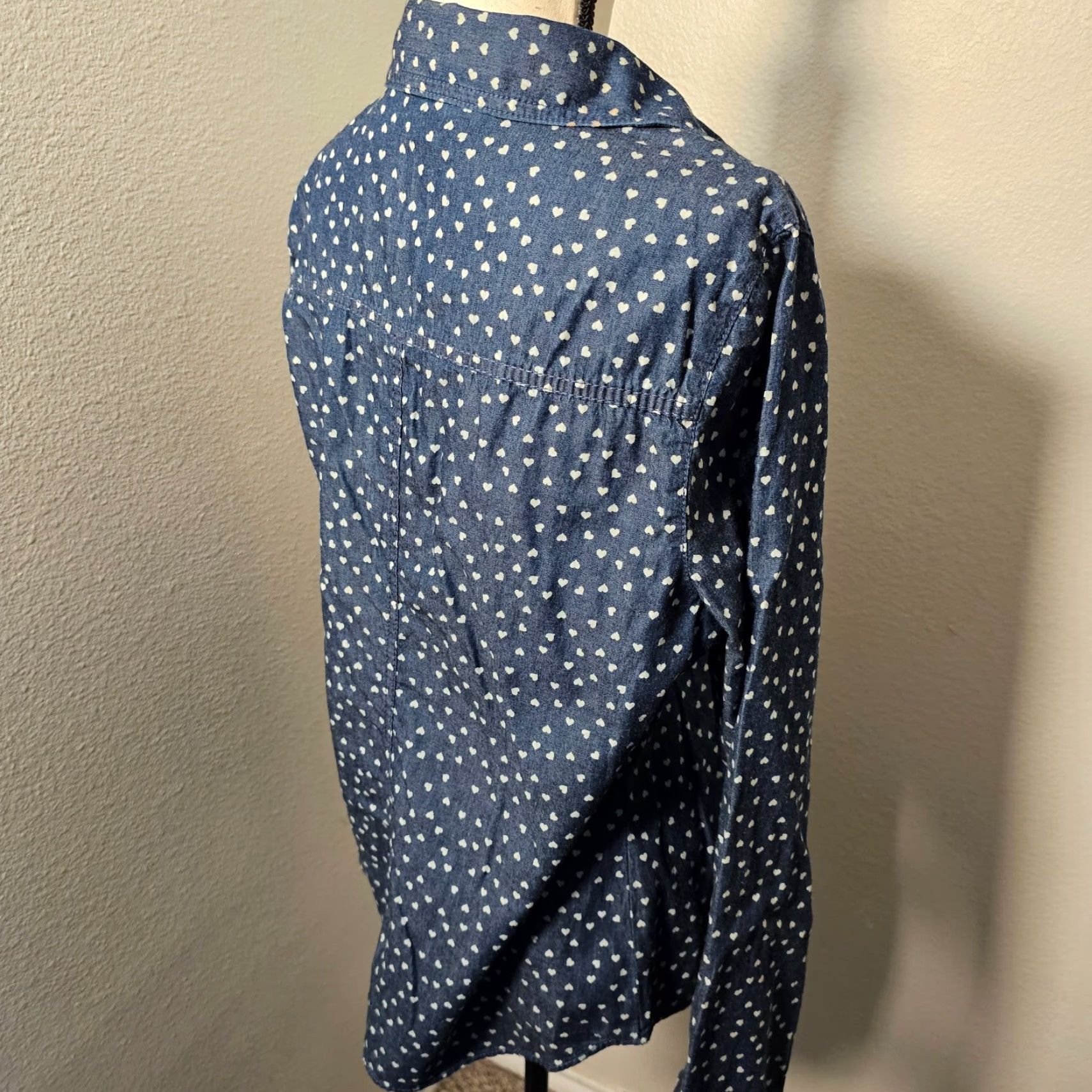 Vintage LC Lauren Conrad Large Button-Up Shirt Long Sleeve Blue Casual Heart Print Womens Size L / US 10 / IT 46 - 5 Thumbnail