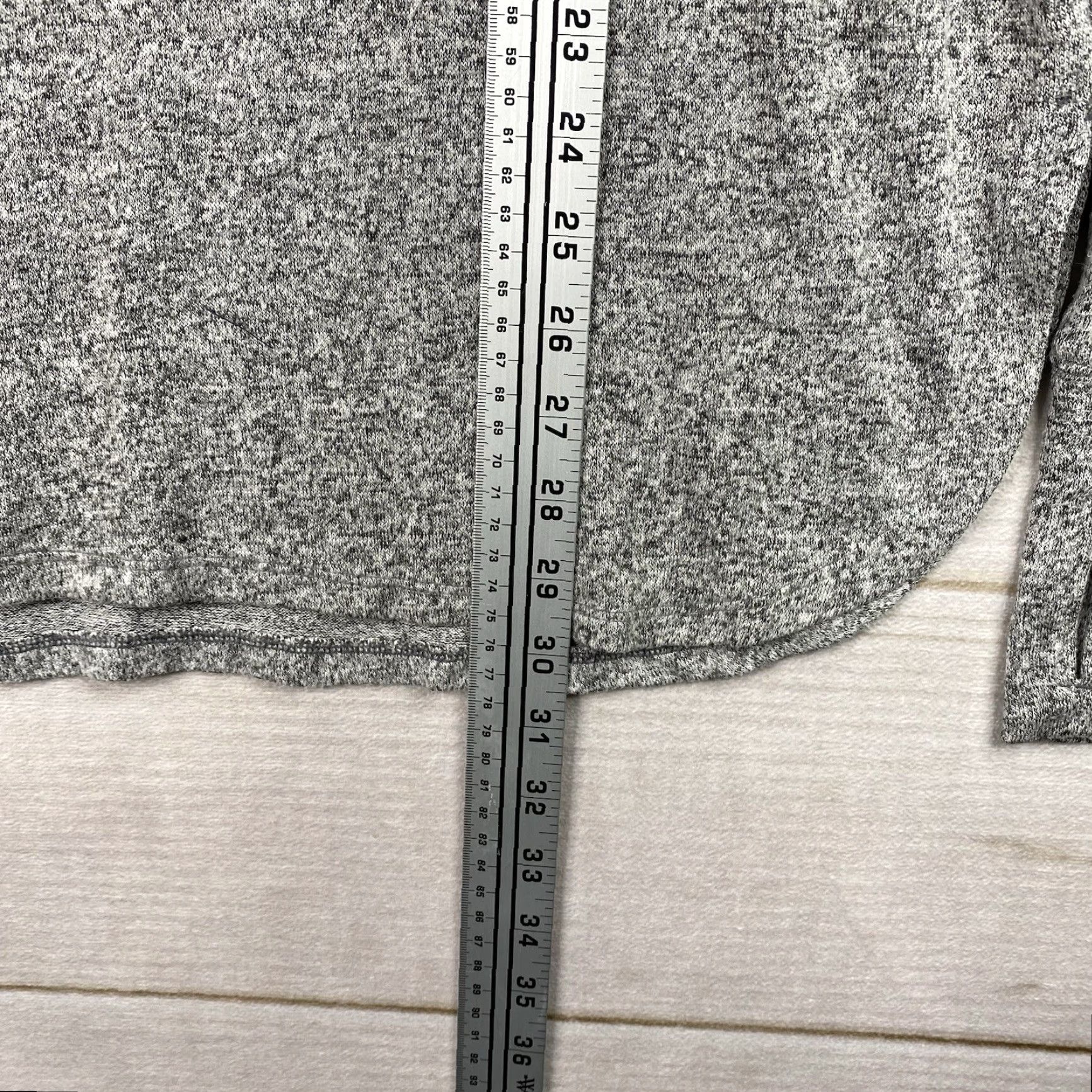 Athleta Athleta Shirt XL Gray Oversized Long Sleeve Knit Fleece Crew Neck Women T-Shirt Tunic Classic Outdoor Preppy Size XL / US 12-14 / IT 48-50 - 5 Thumbnail