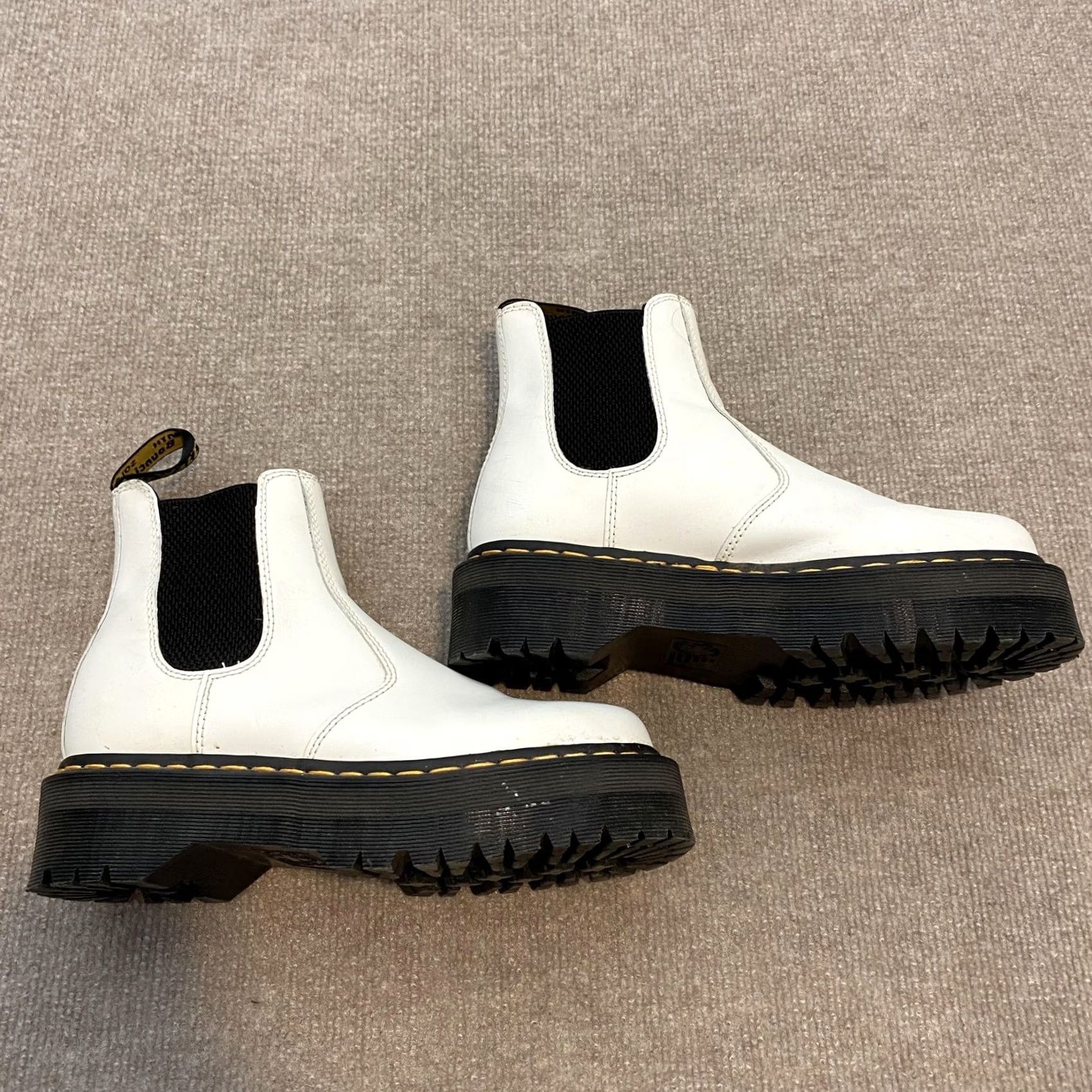 Dr. Martens 2976 Quad Chelsea Boots Women Size 8 White 