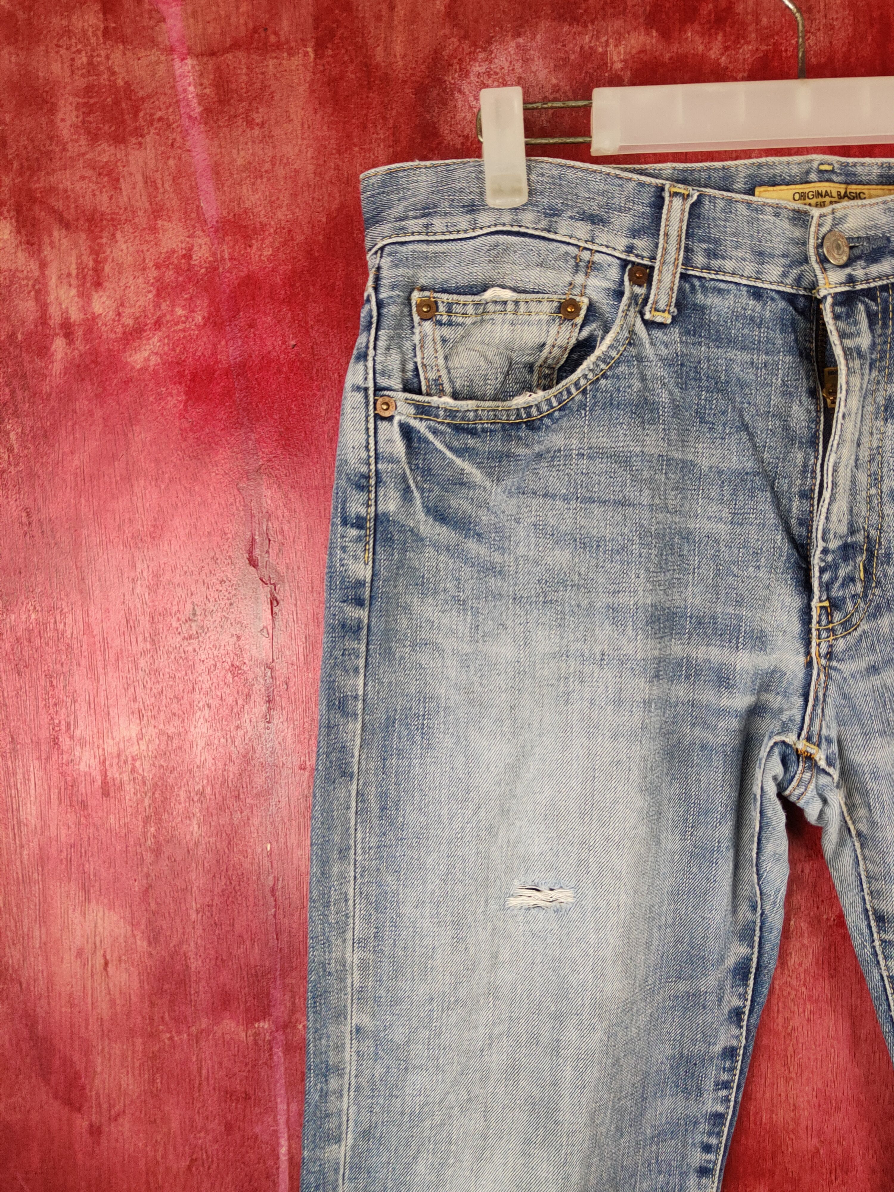 Japanese Brand Uniqlo Blue Faded Distressed Ripped Jeans #S1675 Size US 34 / EU 50 - 3 Thumbnail