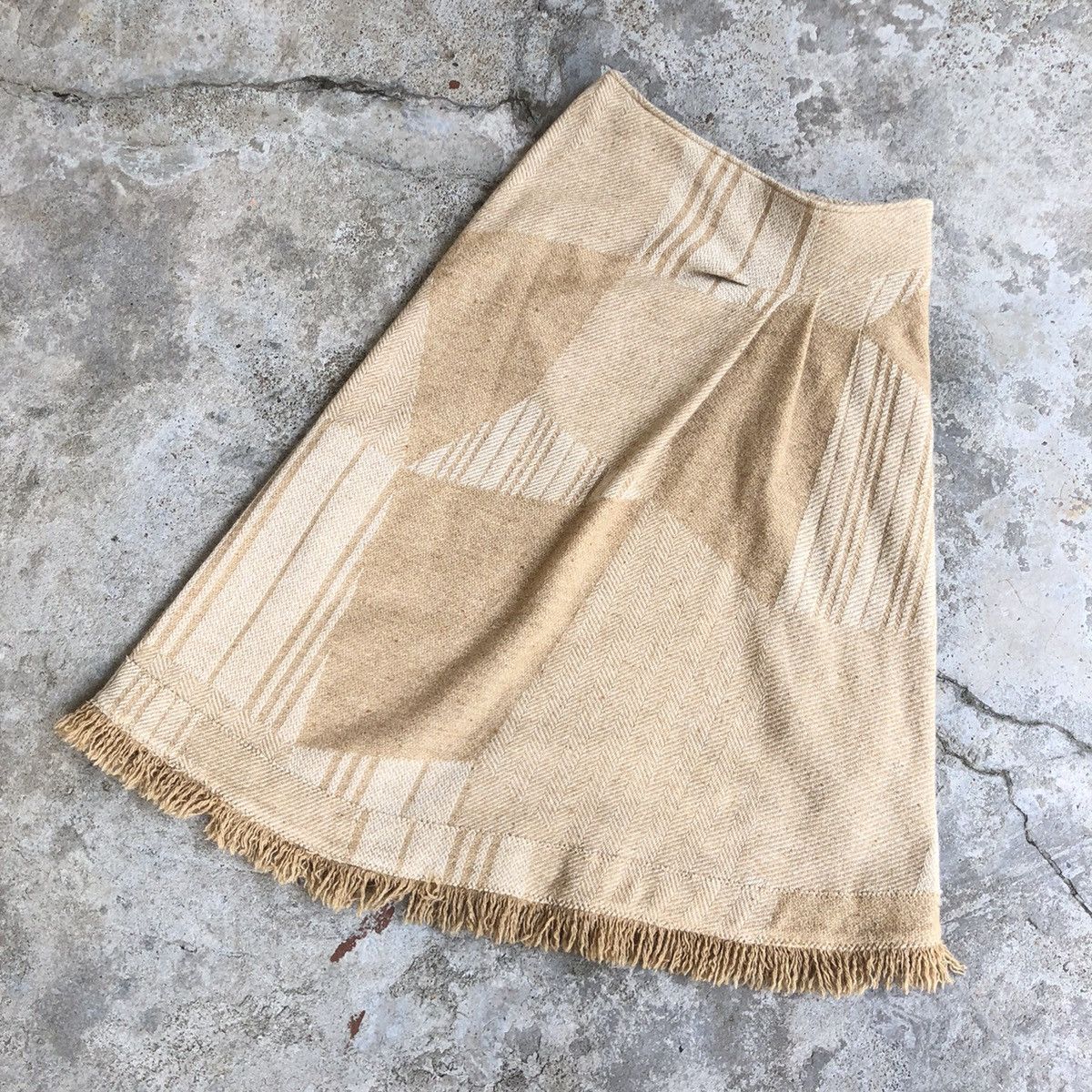Burberry Burberry London Asymmetric Midi Skit - Wool Blend Size 26" / US 2 / IT 38 - 3 Thumbnail