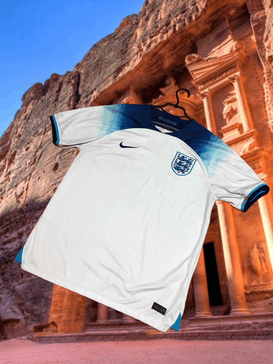 Nike Vintage T-shirt white Jerseys Nike football England Y2K Size US XL / EU 56 / 4 - 1 Thumbnail