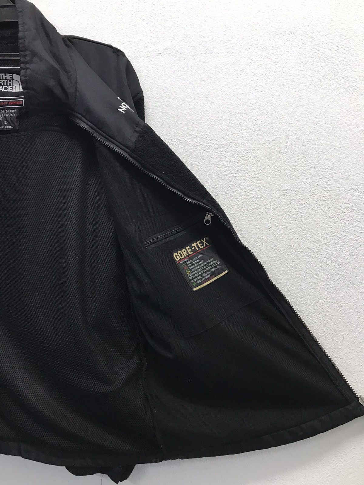 The North Face Vintage The North Face Summit Series Jacket Size US L / EU 52-54 / 3 - 15 Thumbnail
