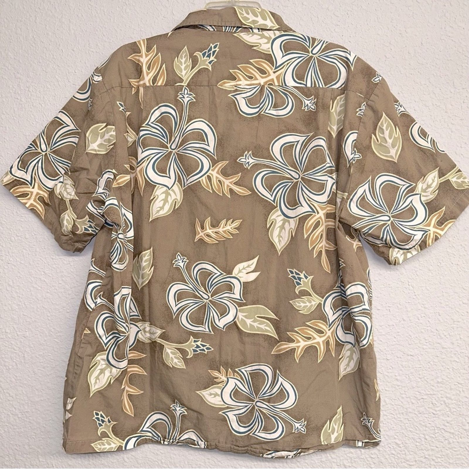 Other Men’s Hawaiian Reserve collection shirt sz XL Size US XL / EU 56 / 4 - 5 Thumbnail