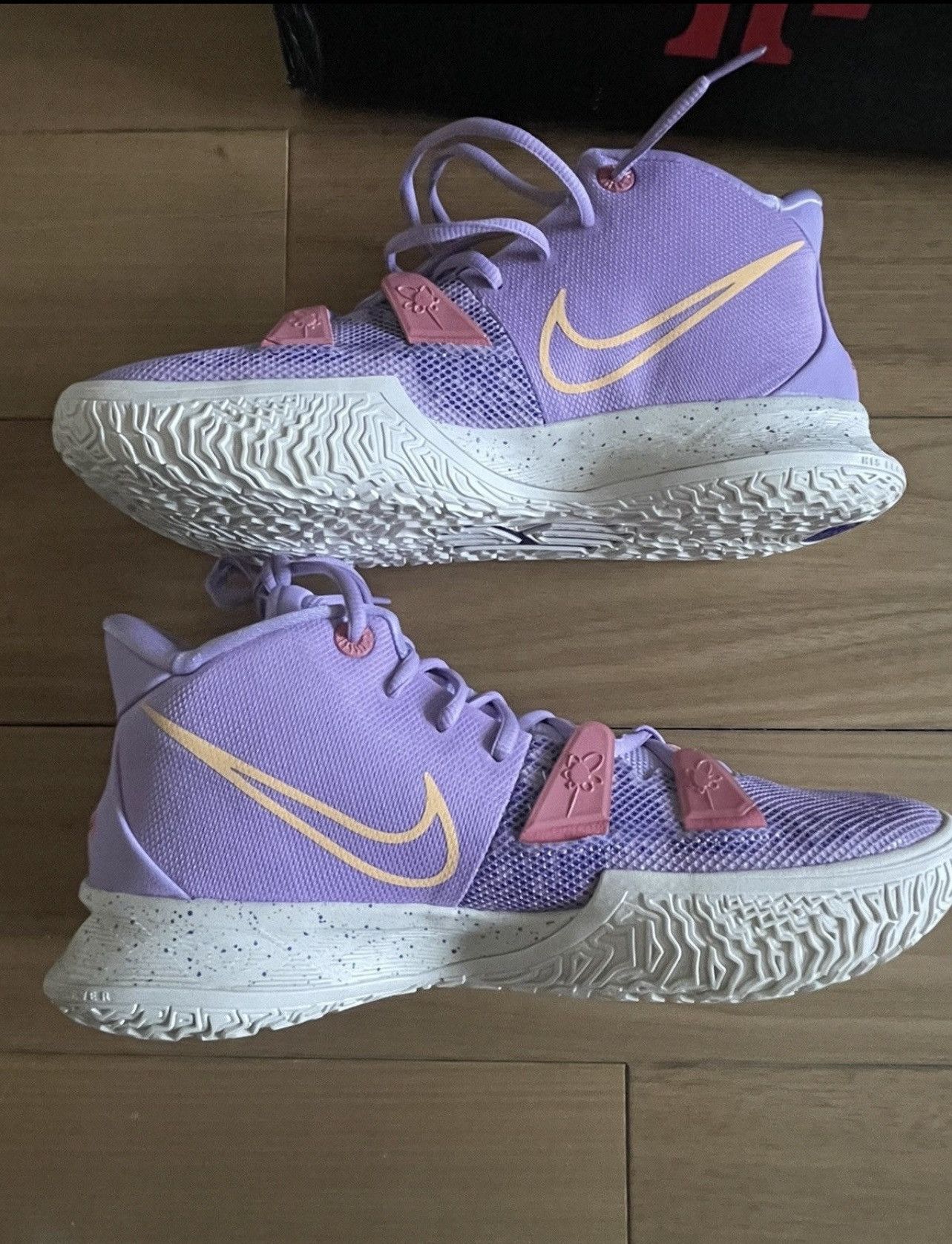 Nike Nike Kyrie Size US 11 / EU 44 - 7 Thumbnail