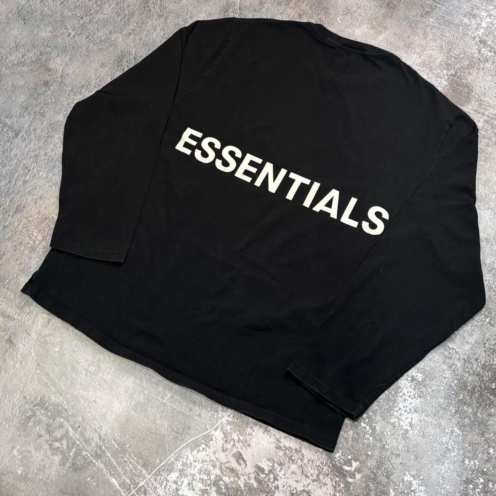 Essentials × Fear of God OG Black & White Fear Of God Essentials L / S Shirt! Size XL Size US XL / EU 56 / 4 - 3 Thumbnail