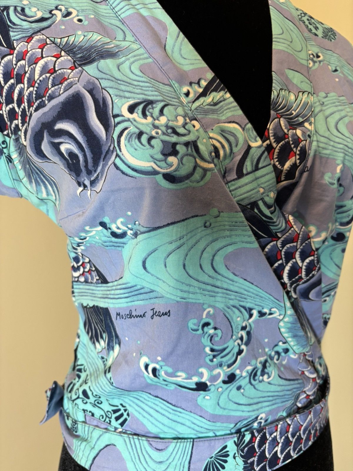 Moschino × Vintage Vintage Moschino Blue Koi Fish Kimono Wrap Top Size S / US 4 / IT 40 - 4 Thumbnail