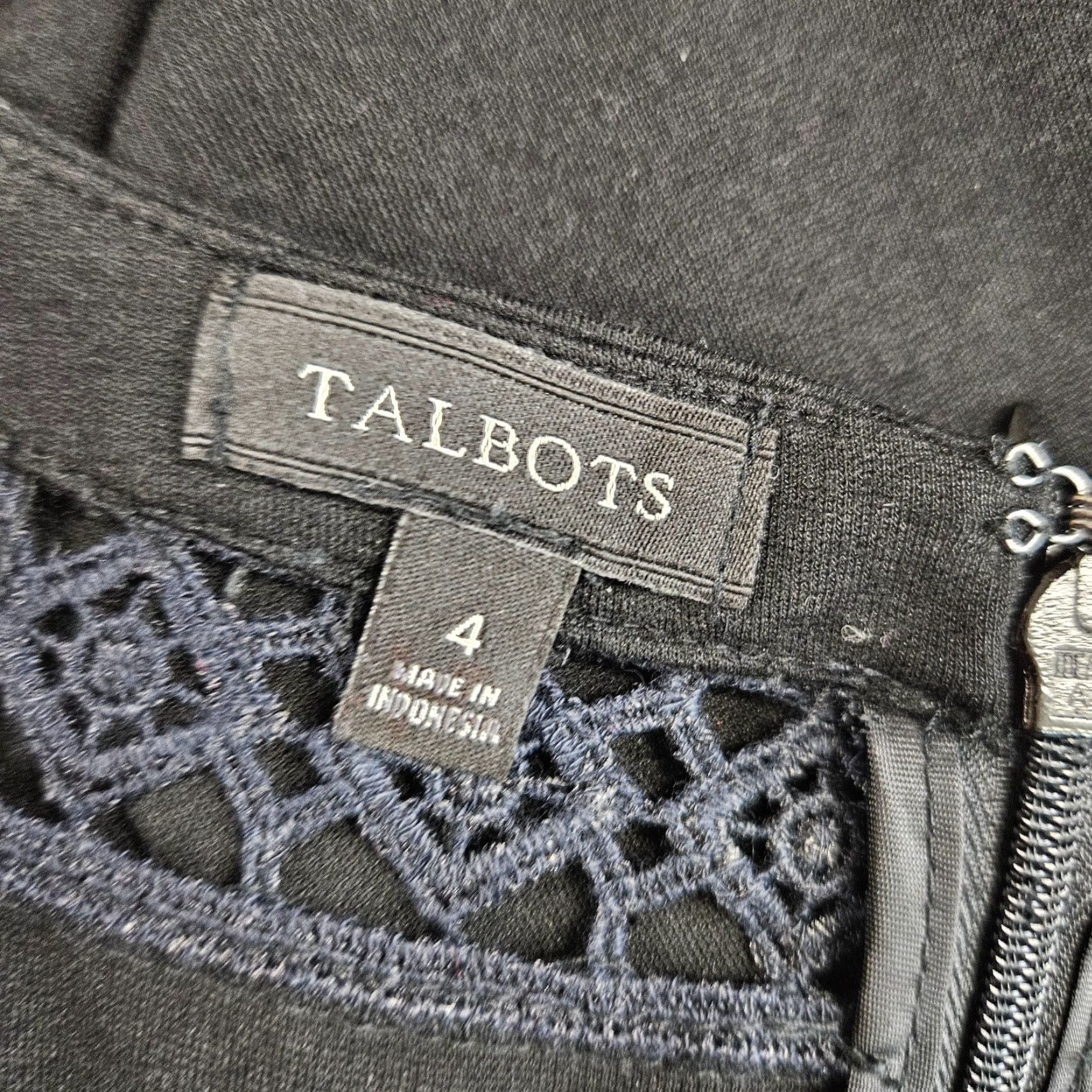 Talbots Talbots Womens Ponte Knit Dress Sz 4 Solid Black 3/4 Sleeve Size S / US 4 / IT 40 - 6 Thumbnail