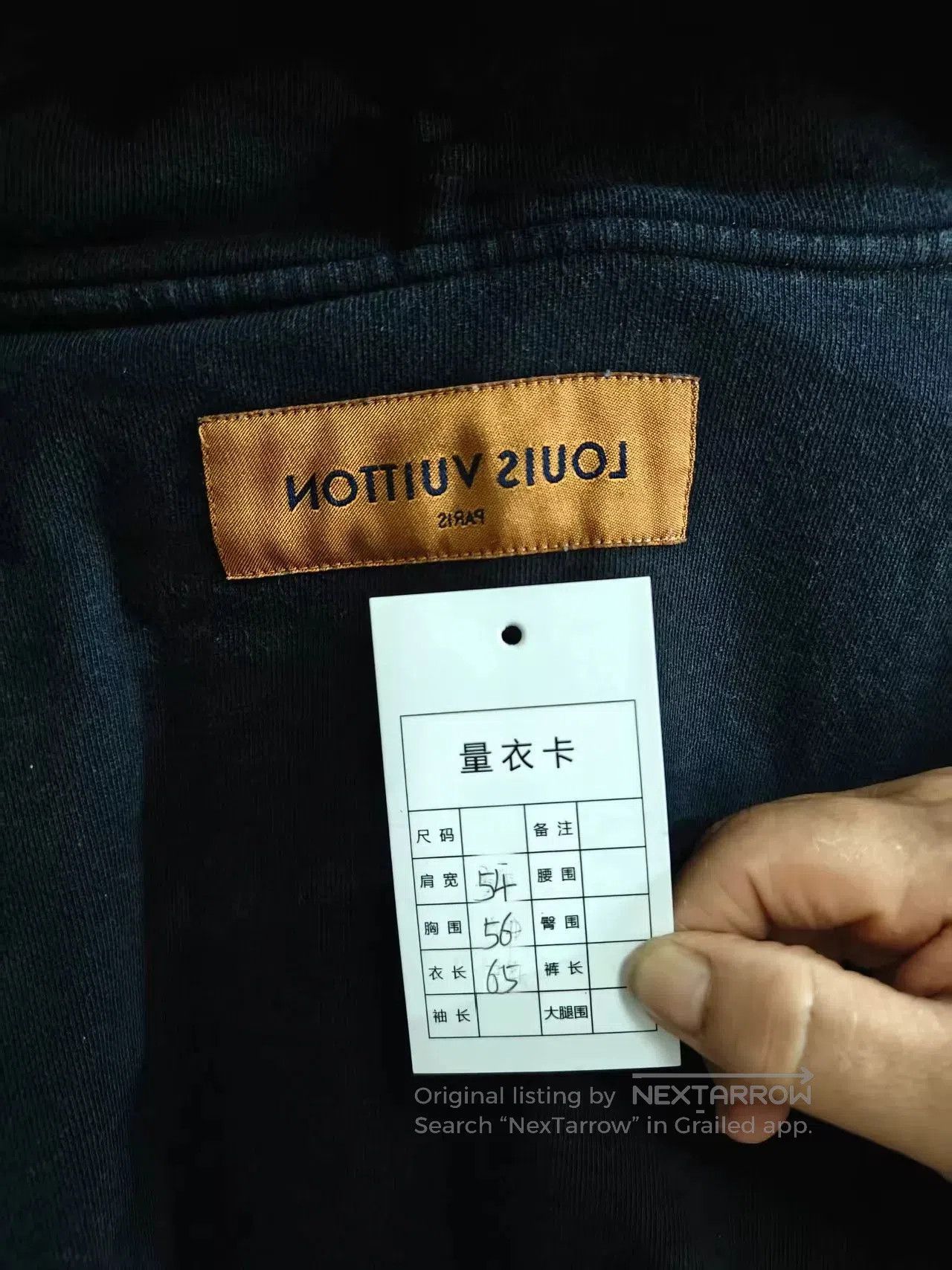 LVXWA Authentic LV New Sweatshirt for Sale. Size US M / EU 48-50 / 2 - 5 Thumbnail