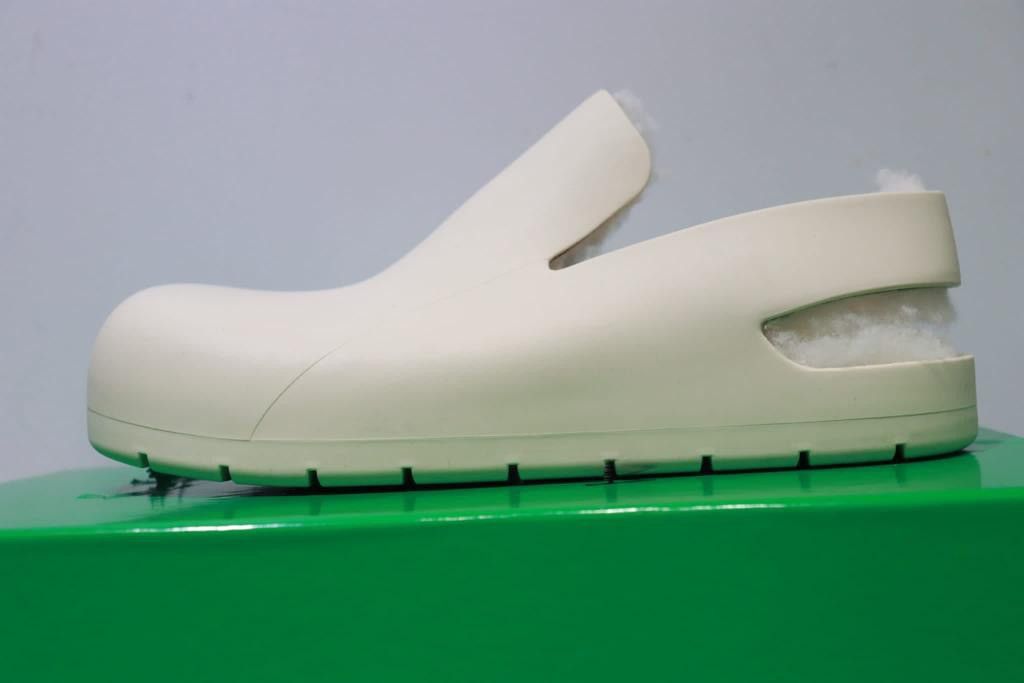 Bottega Veneta o1rshd / Puddle Shearling Cozy Low Top Shoes in Sea Salt Size US 11 / EU 44 - 16 Thumbnail